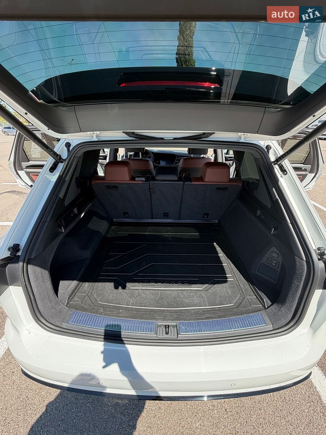 Volkswagen Touareg 2022 VIN WVGZZZCRZND015761 фото оголошення 18 з 28