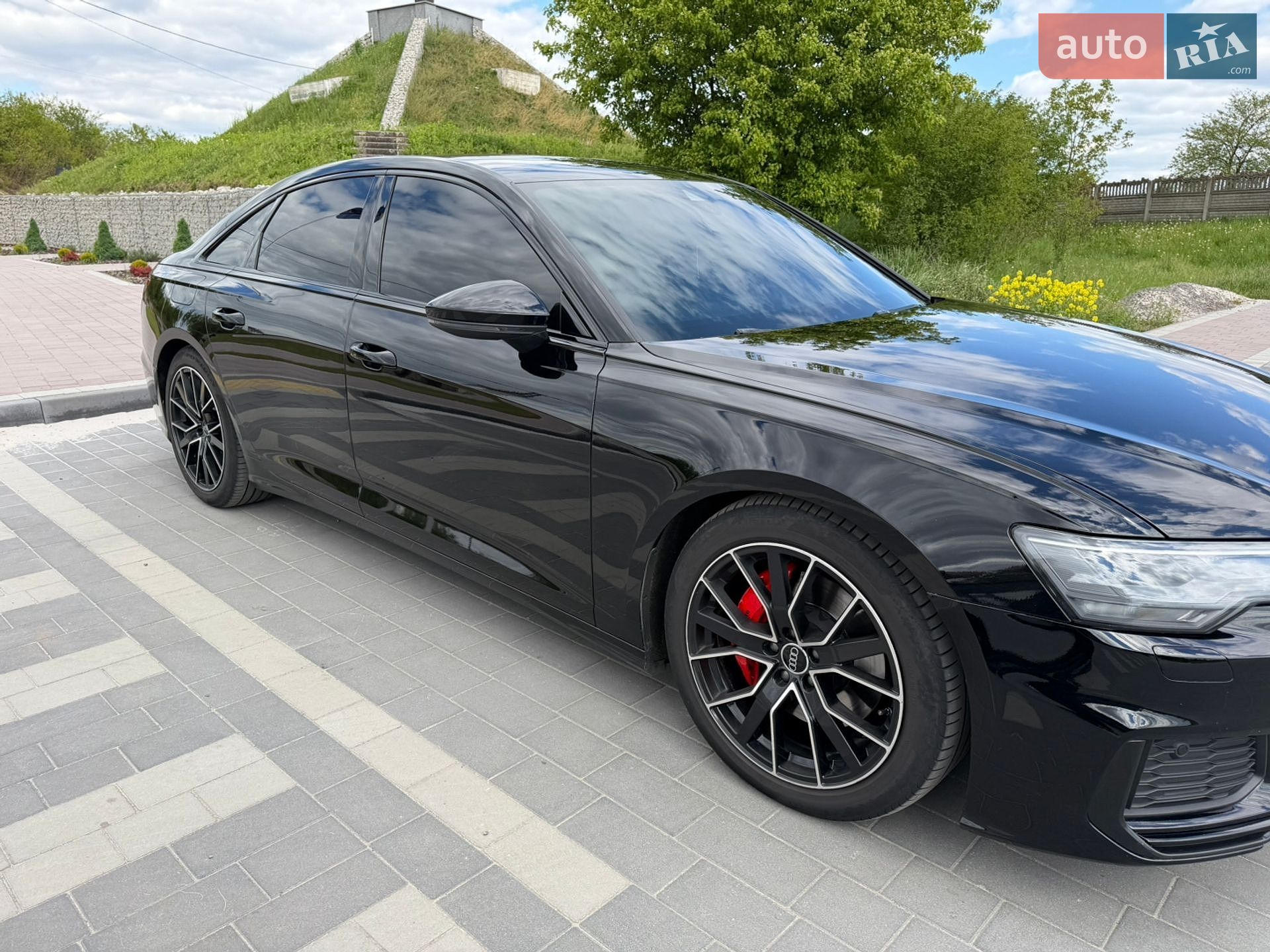 Audi A6 2019 VIN WAUZZZF22KN078681 фото оголошення 3 з 18