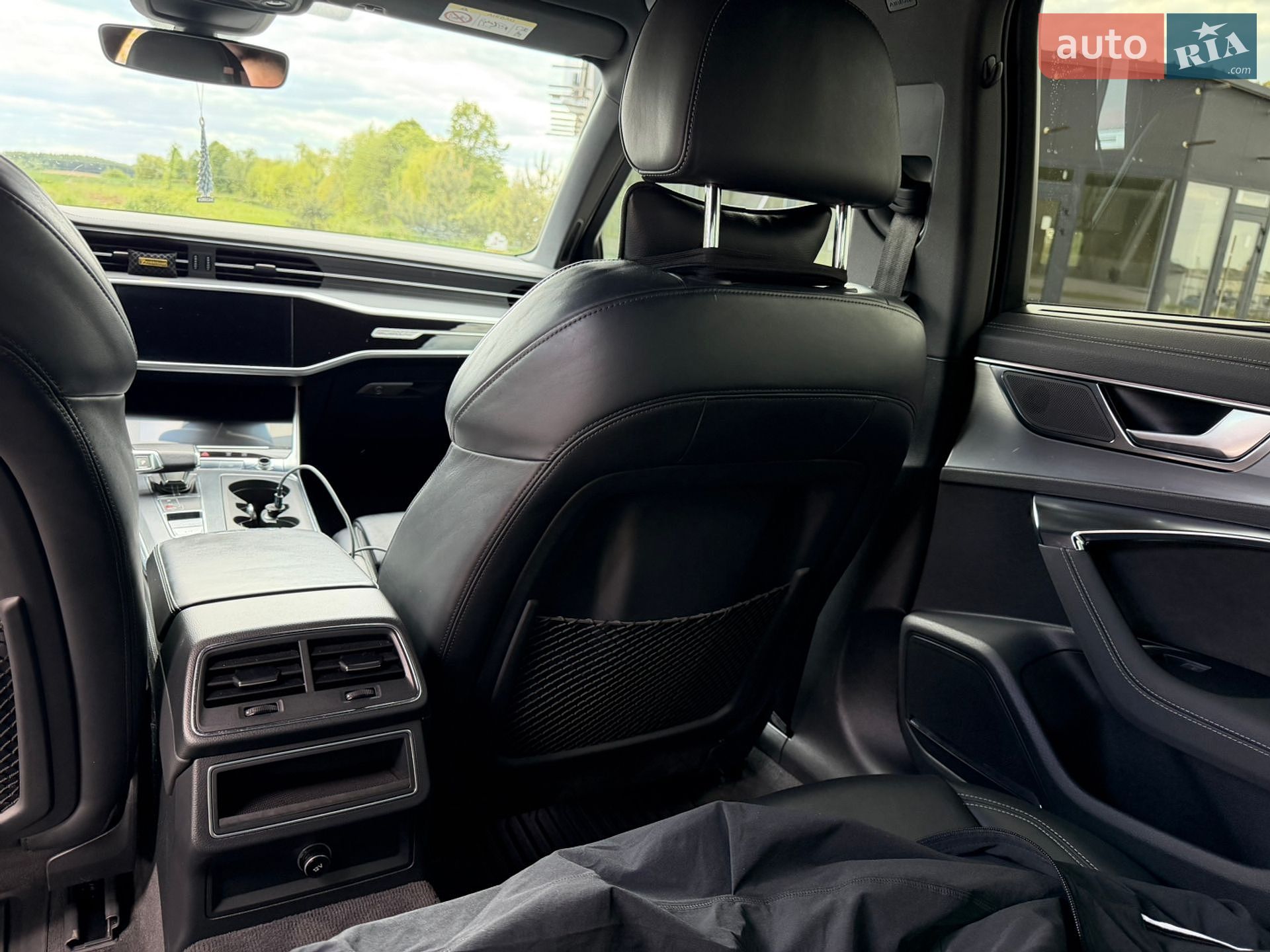 Audi A6 2019 VIN WAUZZZF22KN078681 фото оголошення 10 з 18