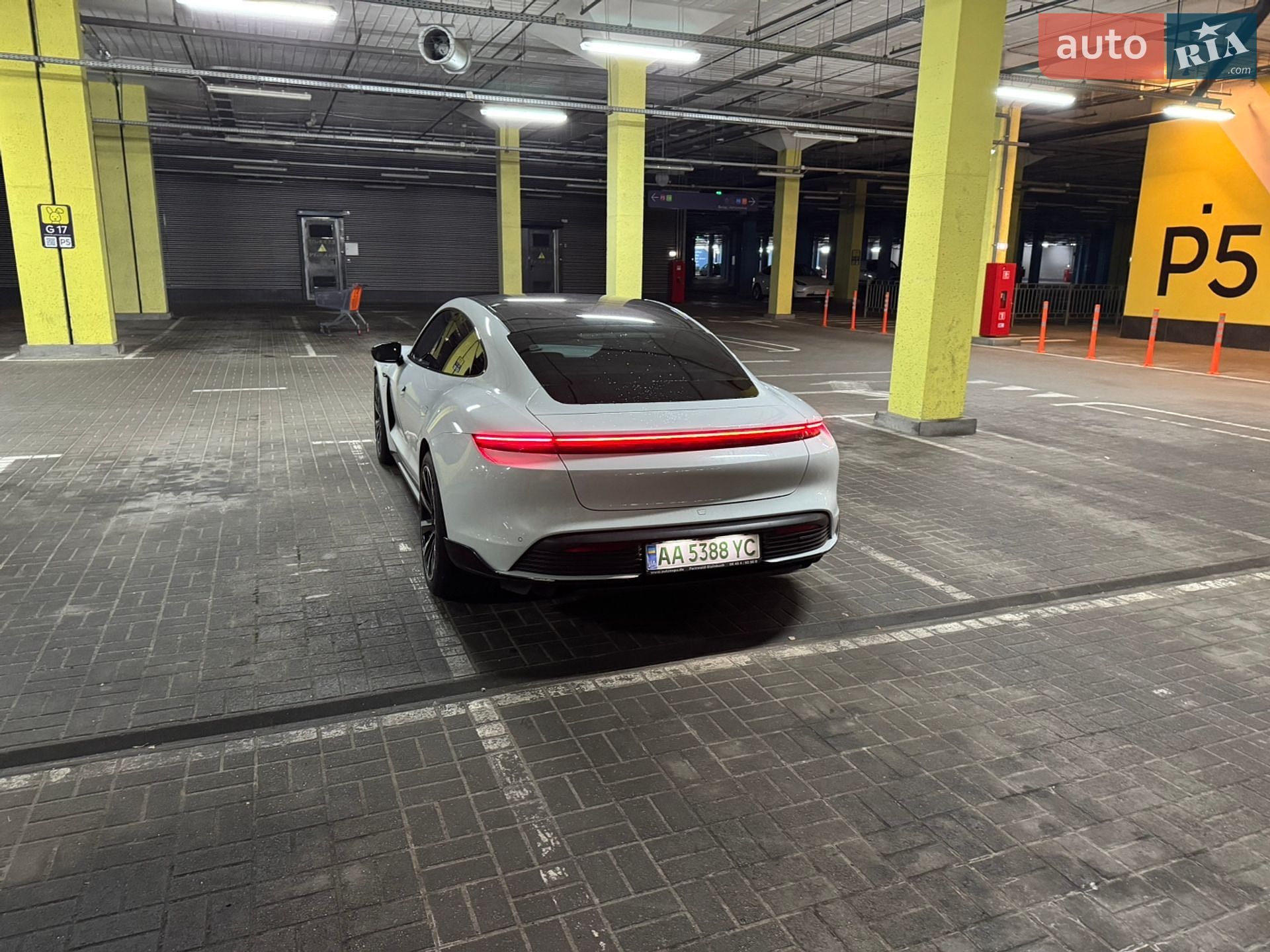 Porsche Taycan 2021 VIN WP0ZZZY1ZMSA58234 фото оголошення 11 з 16