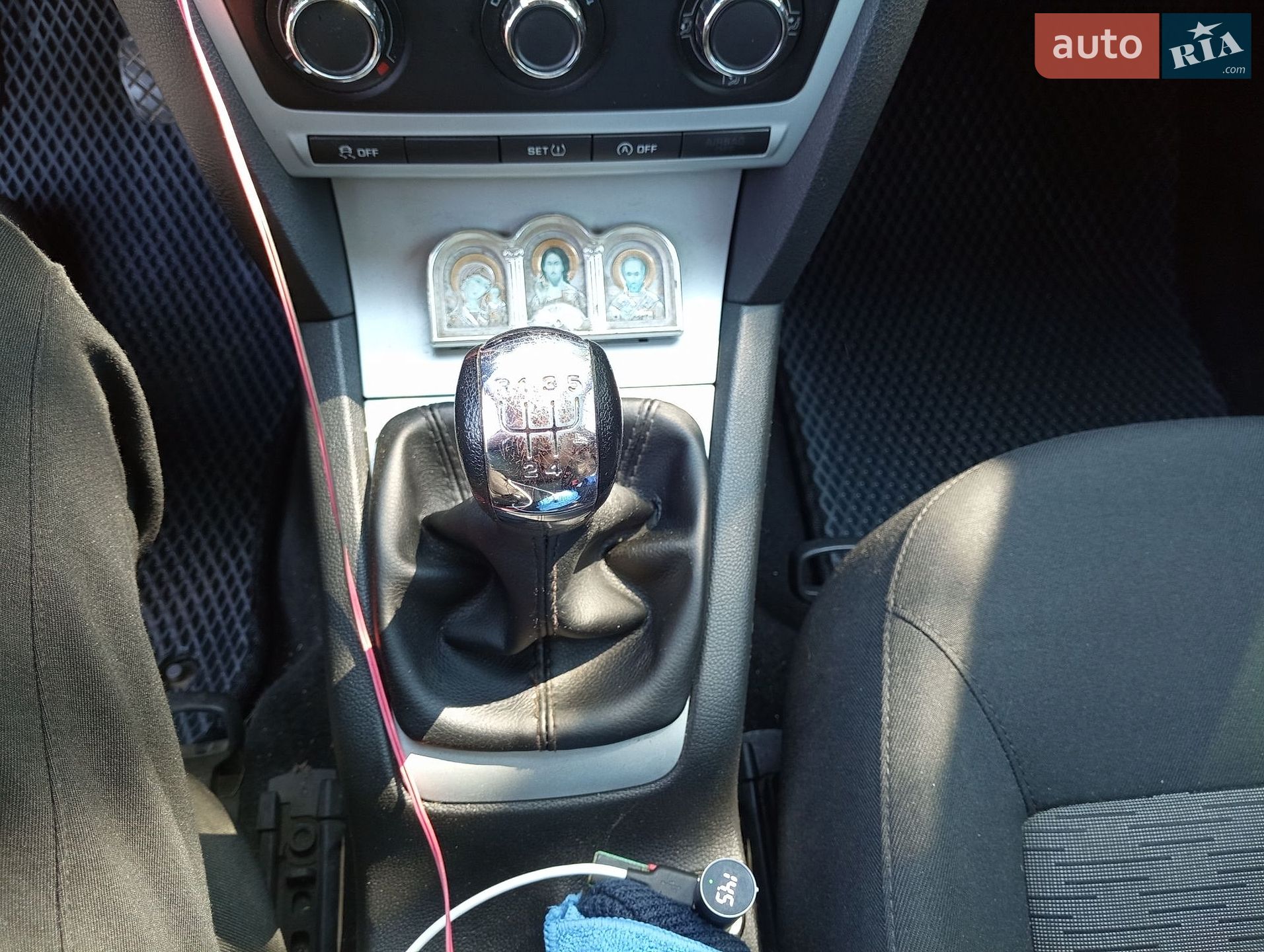 Skoda Octavia 2010 VIN TMBHT61Z1B2076442 фото оголошення 9 з 13