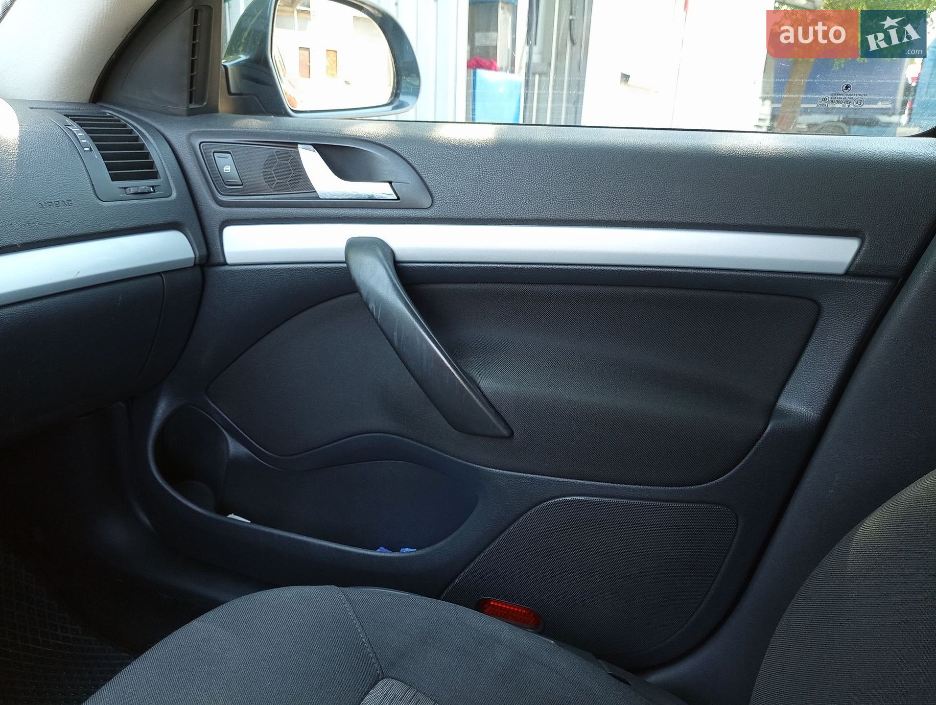 Skoda Octavia 2010 VIN TMBHT61Z1B2076442 фото оголошення 10 з 13