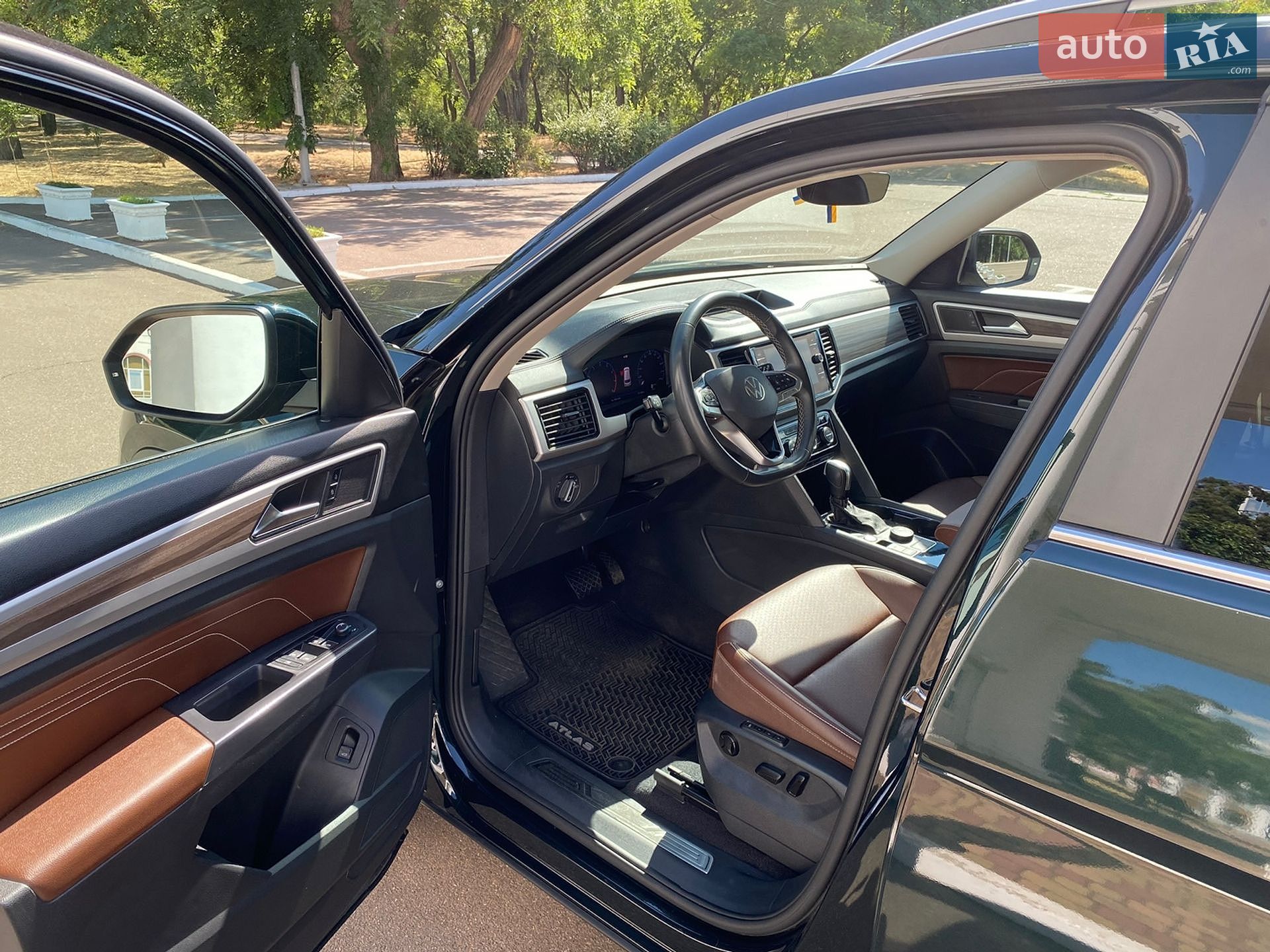 Volkswagen Atlas 2021 VIN 1V2BP2CA5MC583463 фото оголошення 17 з 30