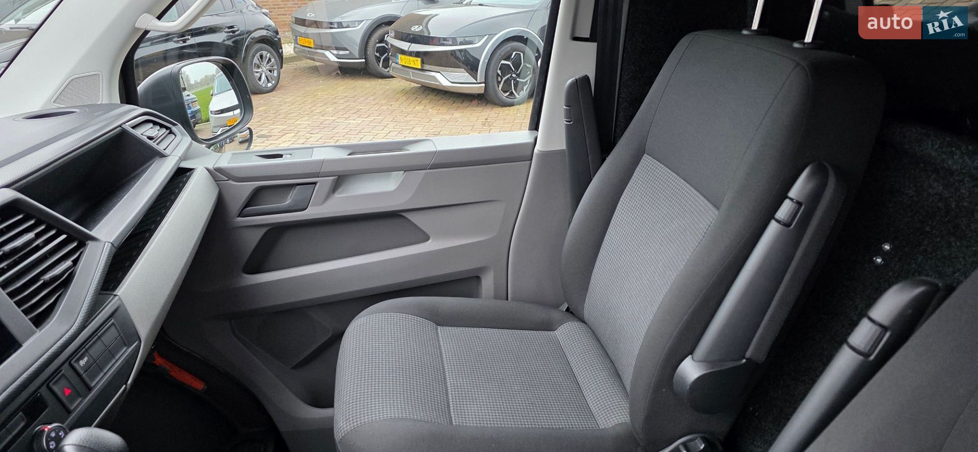 Volkswagen Transporter 2020 VIN WV1ZZZ7HZMH008715 фото оголошення 21 з 43