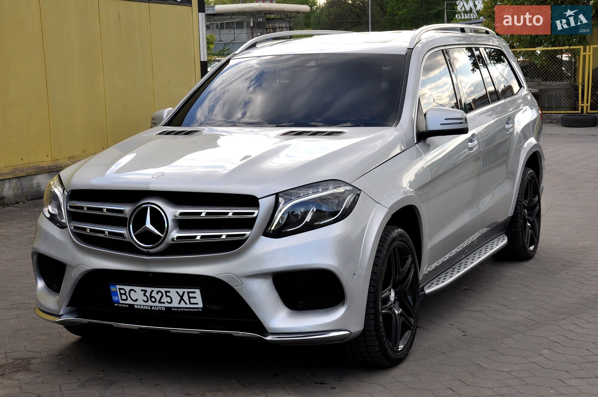 Mercedes-Benz GLS-Class 2016 VIN 4JGDF6EE6HA794379 фото оголошення 4 з 46
