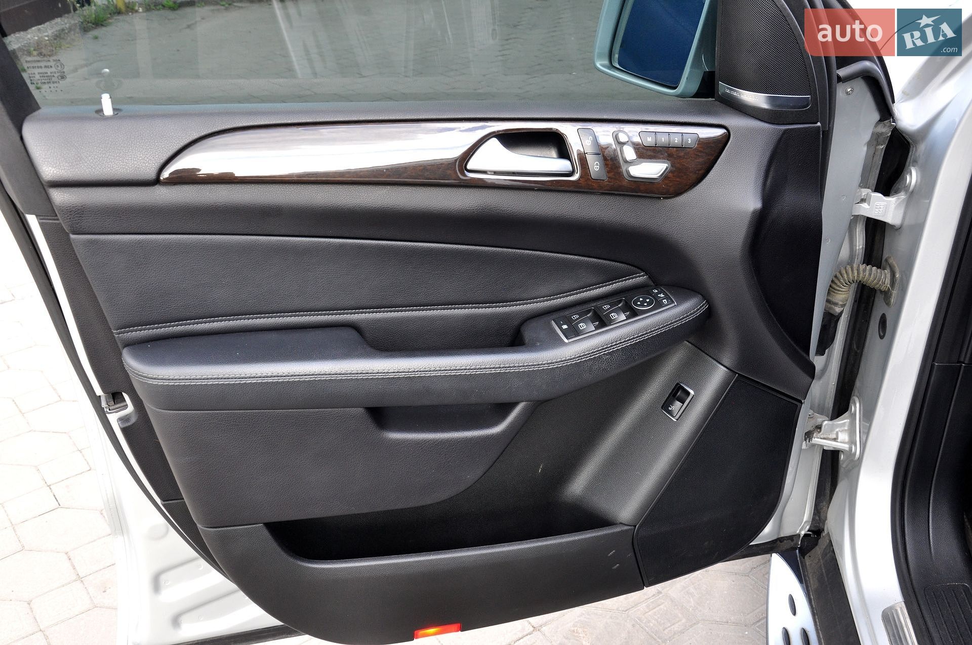 Mercedes-Benz GLS-Class 2016 VIN 4JGDF6EE6HA794379 фото оголошення 17 з 46