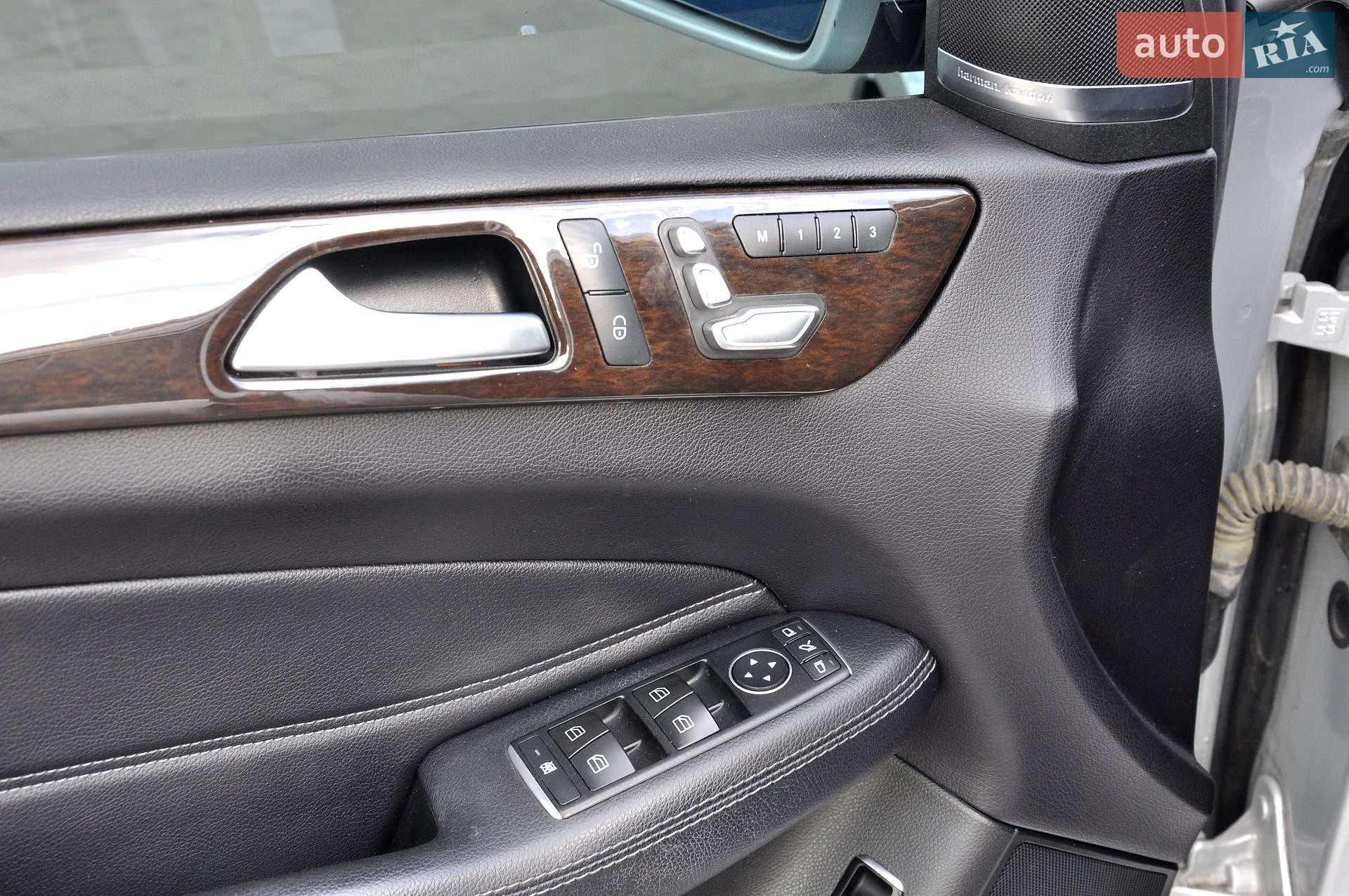 Mercedes-Benz GLS-Class 2016 VIN 4JGDF6EE6HA794379 фото оголошення 18 з 46