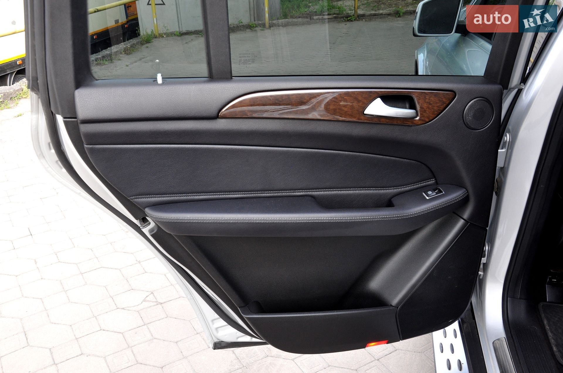 Mercedes-Benz GLS-Class 2016 VIN 4JGDF6EE6HA794379 фото оголошення 26 з 46