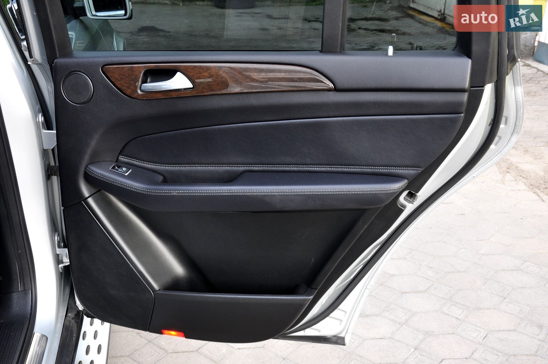 Mercedes-Benz GLS-Class 2016 VIN 4JGDF6EE6HA794379 фото оголошення 32 з 46