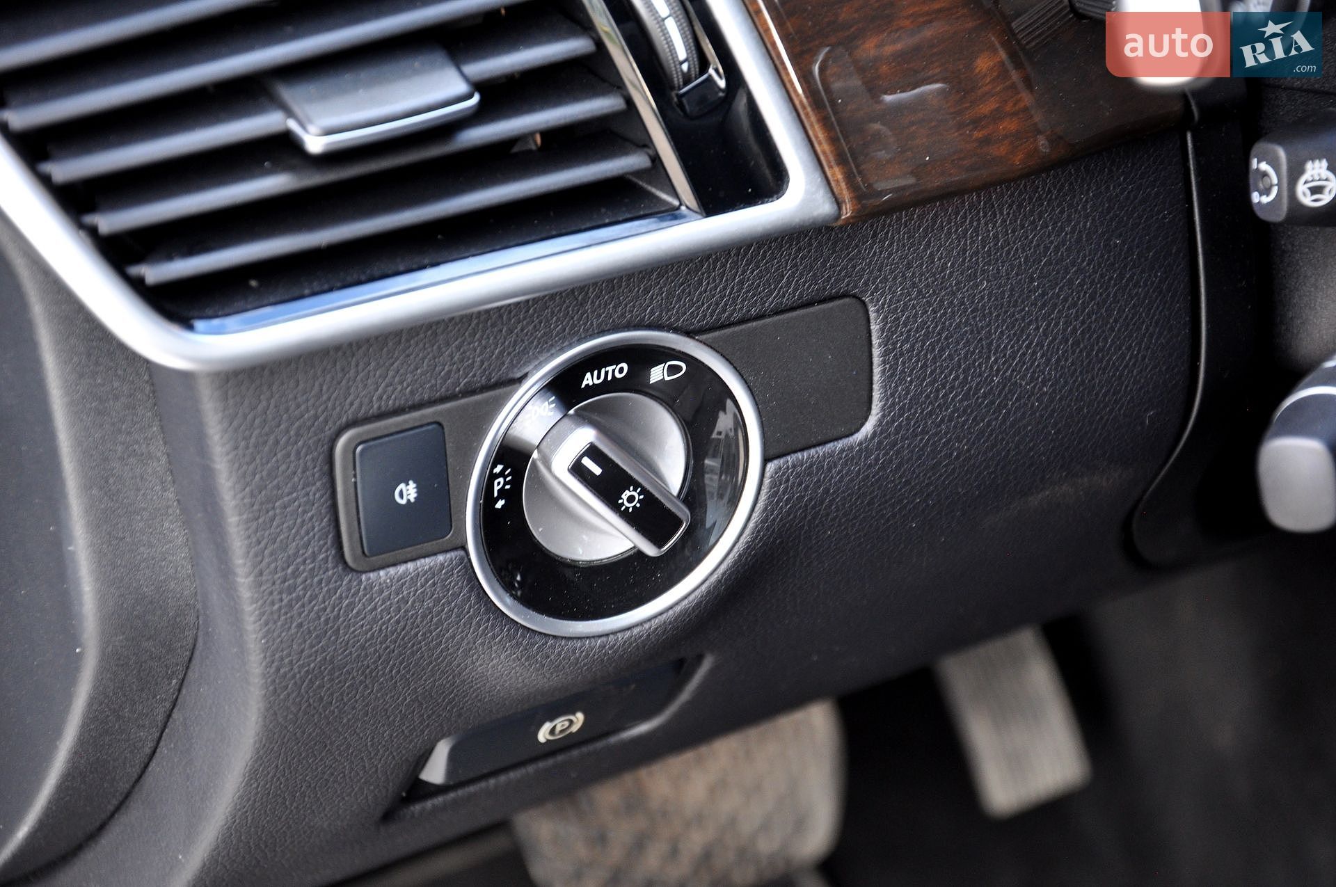 Mercedes-Benz GLS-Class 2016 VIN 4JGDF6EE6HA794379 фото оголошення 40 з 46