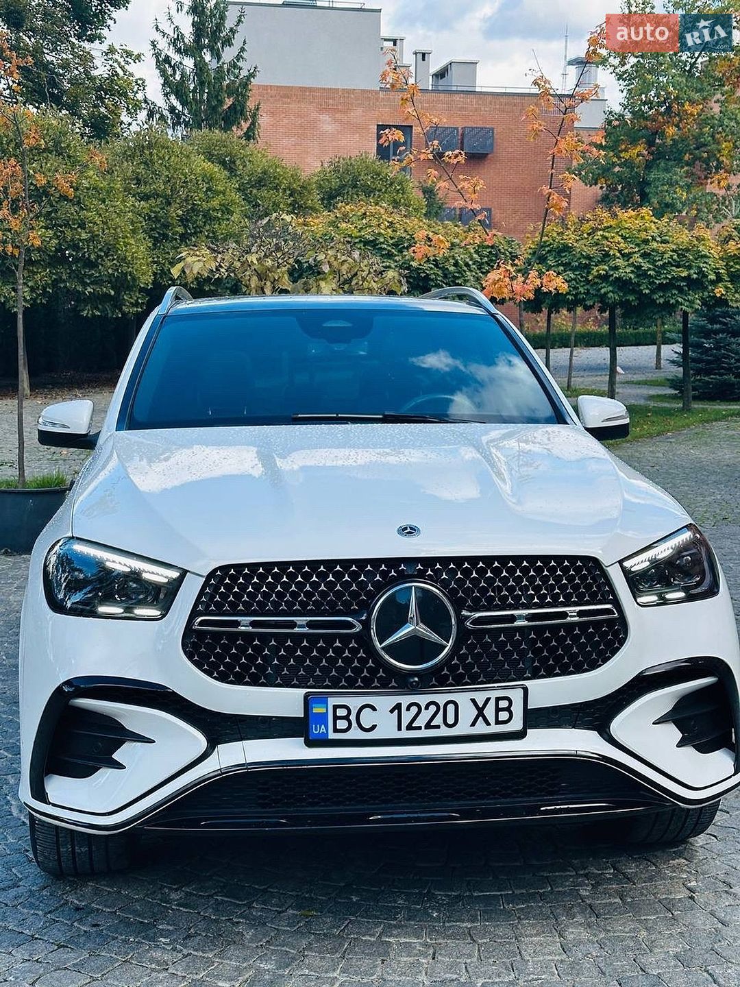 Mercedes-Benz GLE-Class 2023 VIN 4JGFB4FB5RB133094 фото оголошення 4 з 10