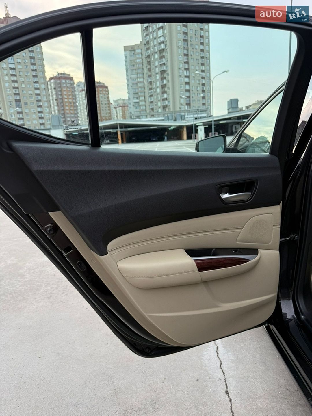 Acura TLX 2015 VIN 19UUB2F59FA022531 фото оголошення 21 з 31