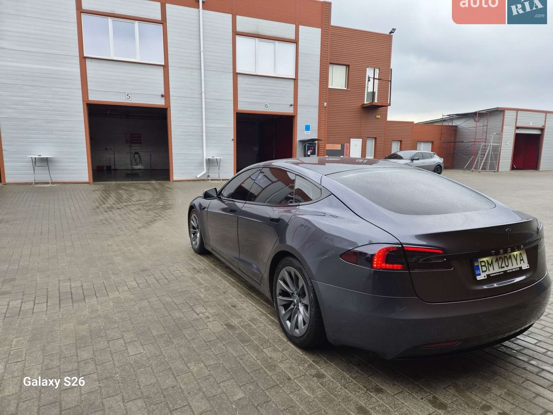 Tesla Model S 2019 VIN 5YJSA1E21KF306103 фото оголошення 6 з 25
