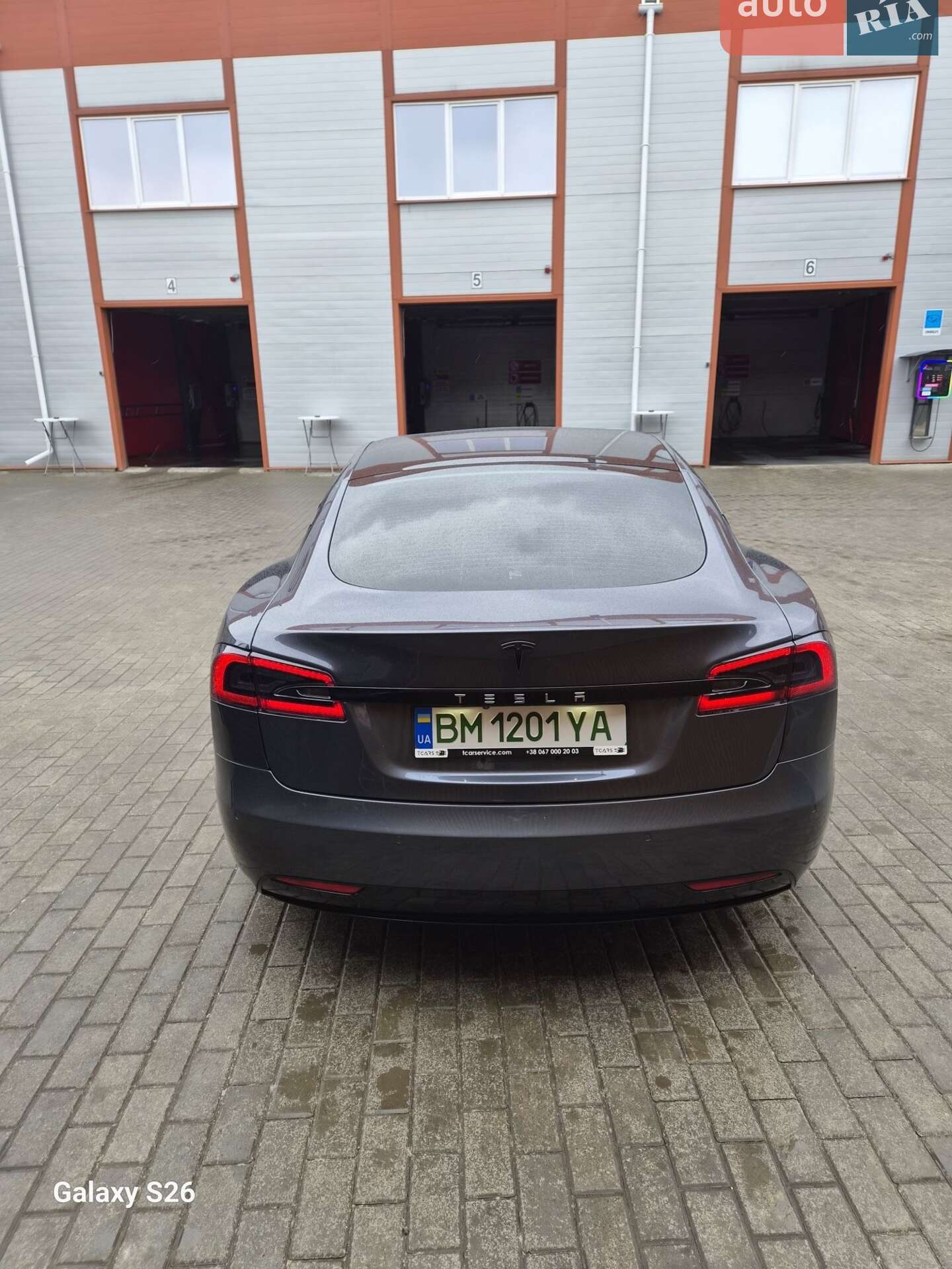 Tesla Model S 2019 VIN 5YJSA1E21KF306103 фото оголошення 7 з 25