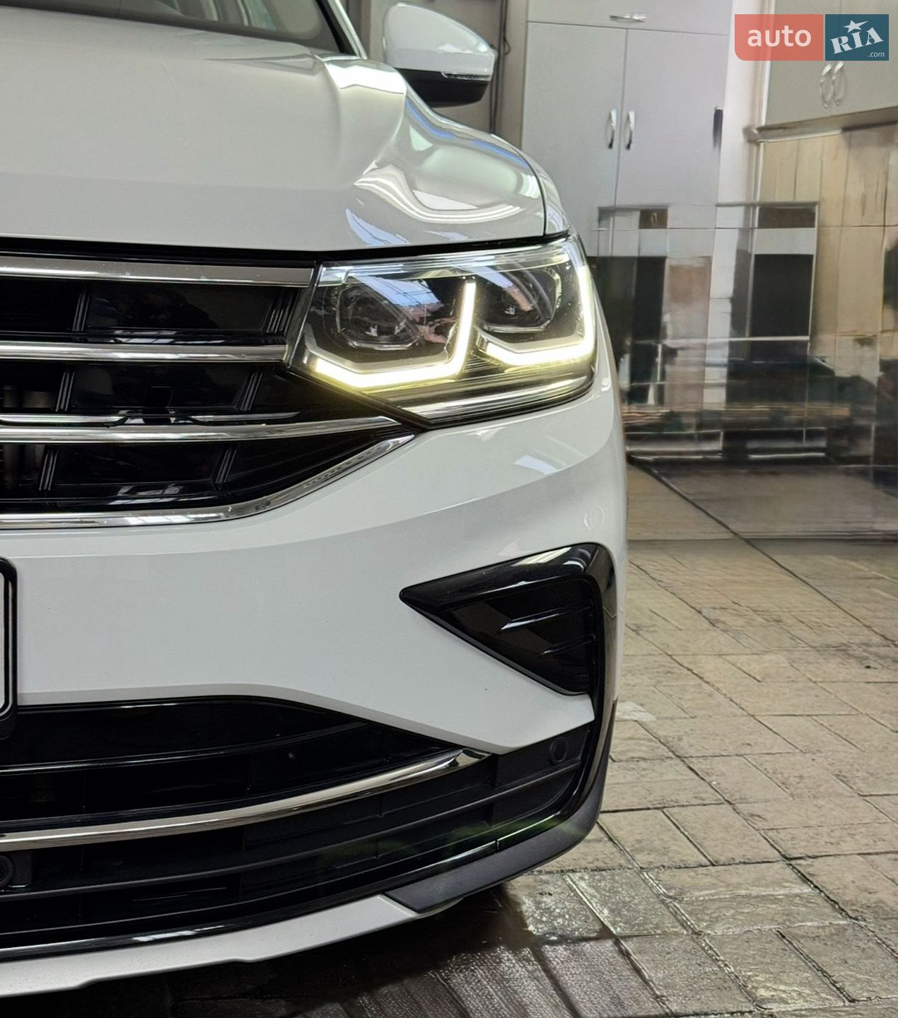 Volkswagen Tiguan 2023 VIN WVGZZZ5N9PW061226 фото оголошення 103 з 361