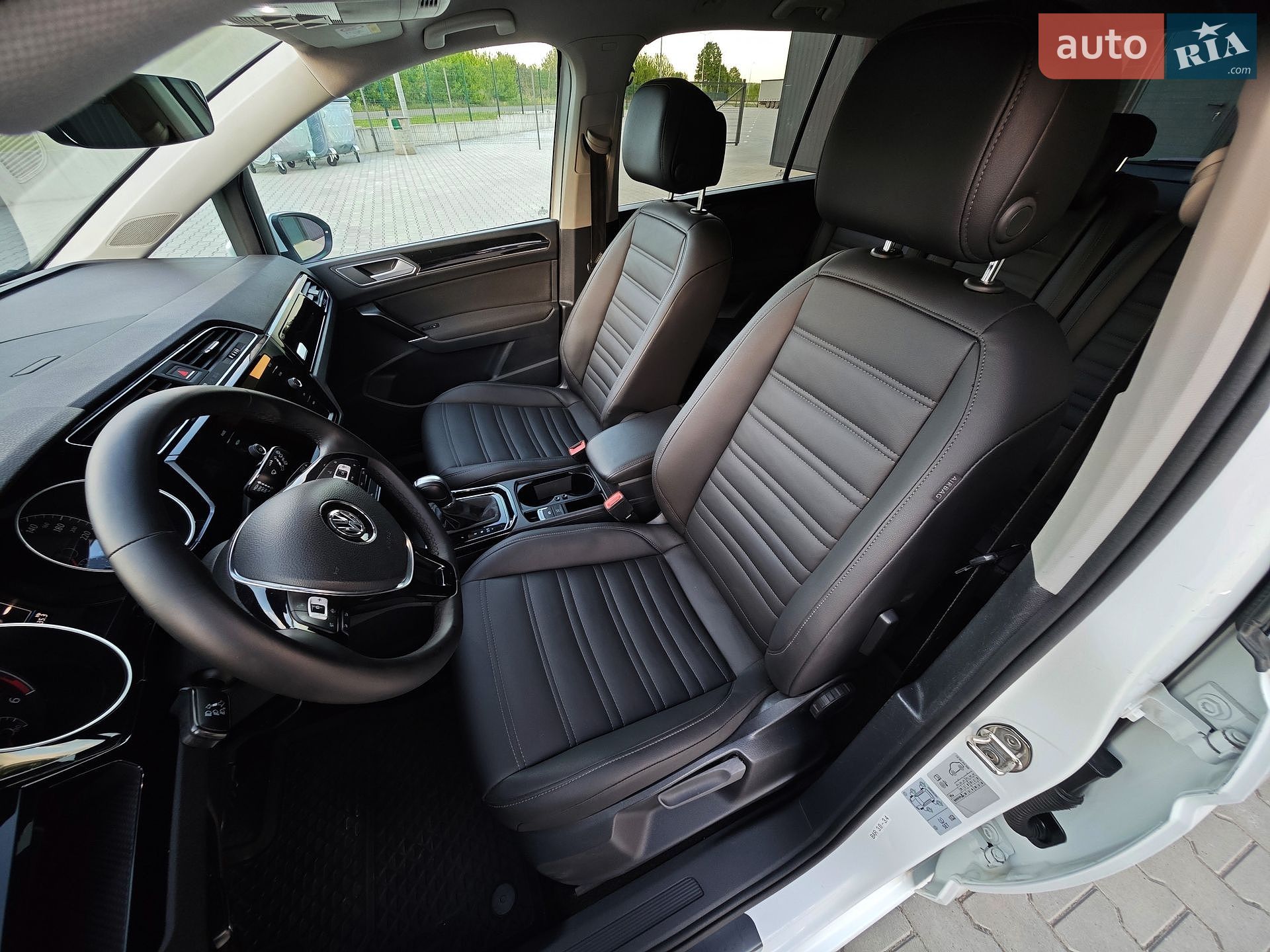 Volkswagen Touran 2019 VIN WVGZZZ1TZKW051767 фото оголошення 17 з 69
