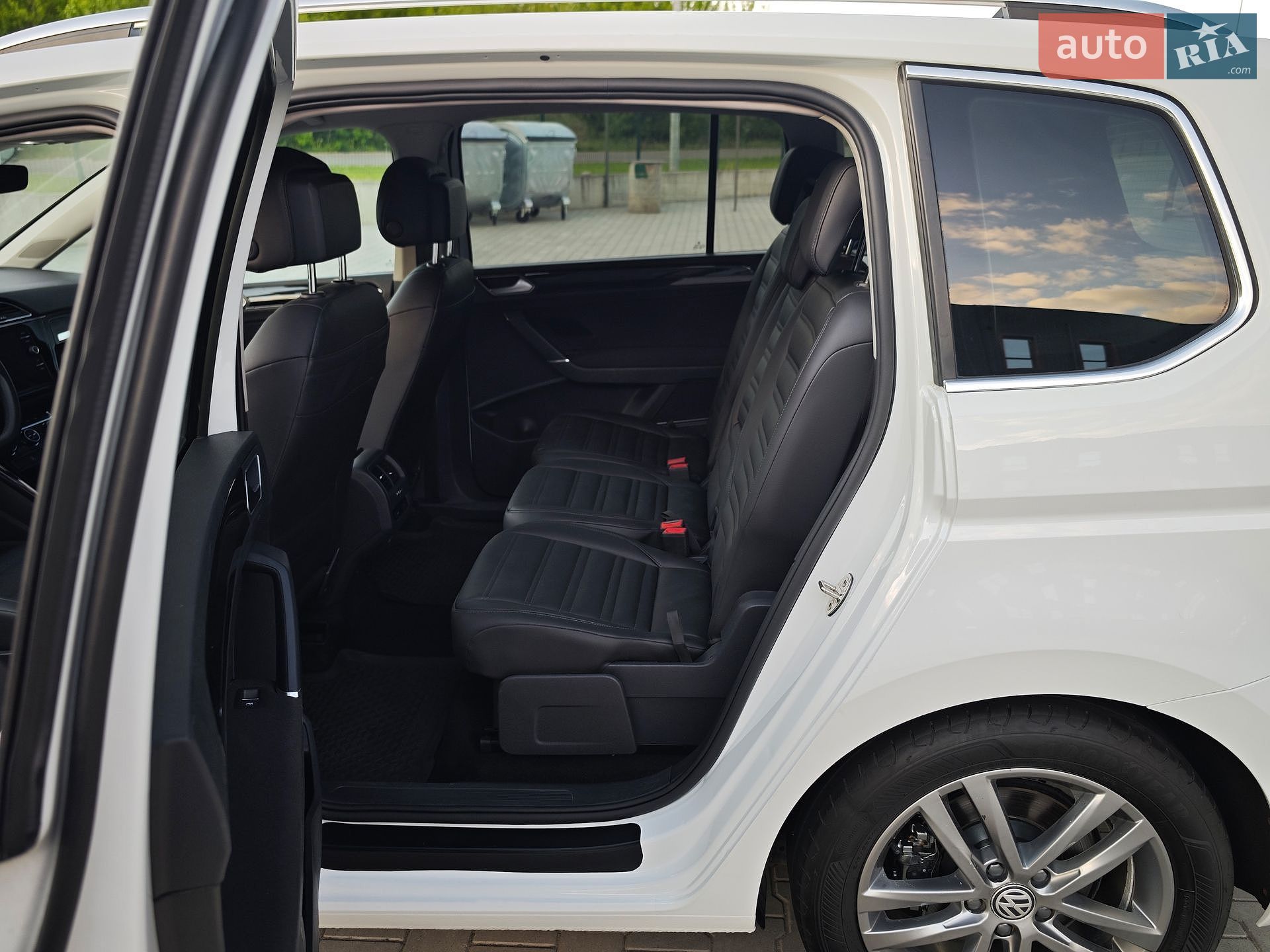 Volkswagen Touran 2019 VIN WVGZZZ1TZKW051767 фото оголошення 24 з 69