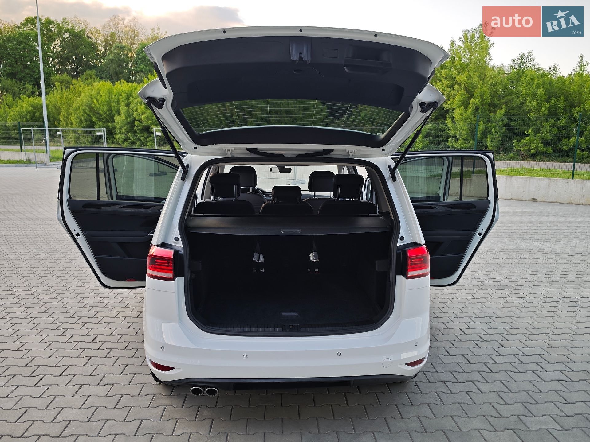 Volkswagen Touran 2019 VIN WVGZZZ1TZKW051767 фото оголошення 26 з 69
