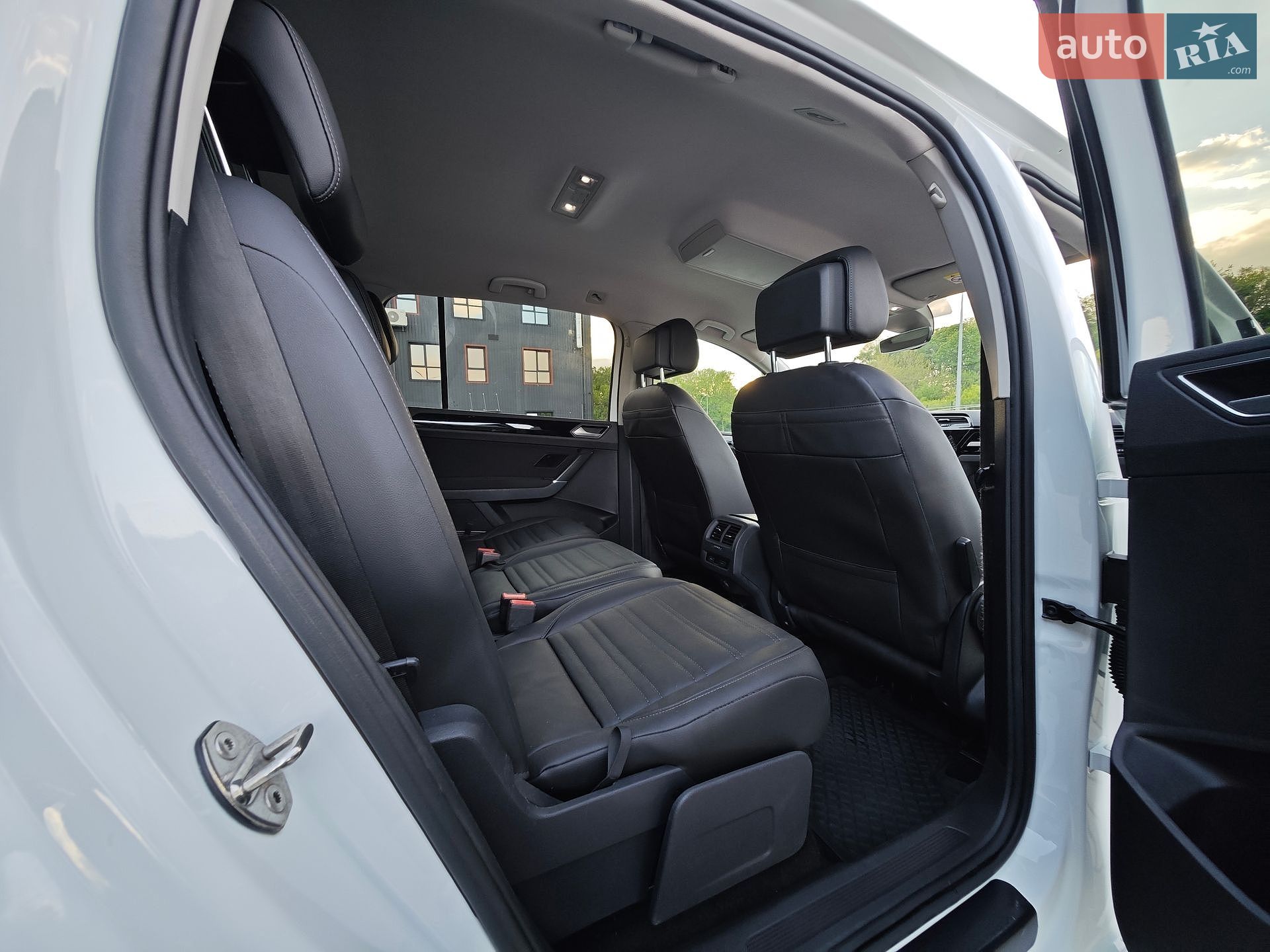 Volkswagen Touran 2019 VIN WVGZZZ1TZKW051767 фото оголошення 32 з 69