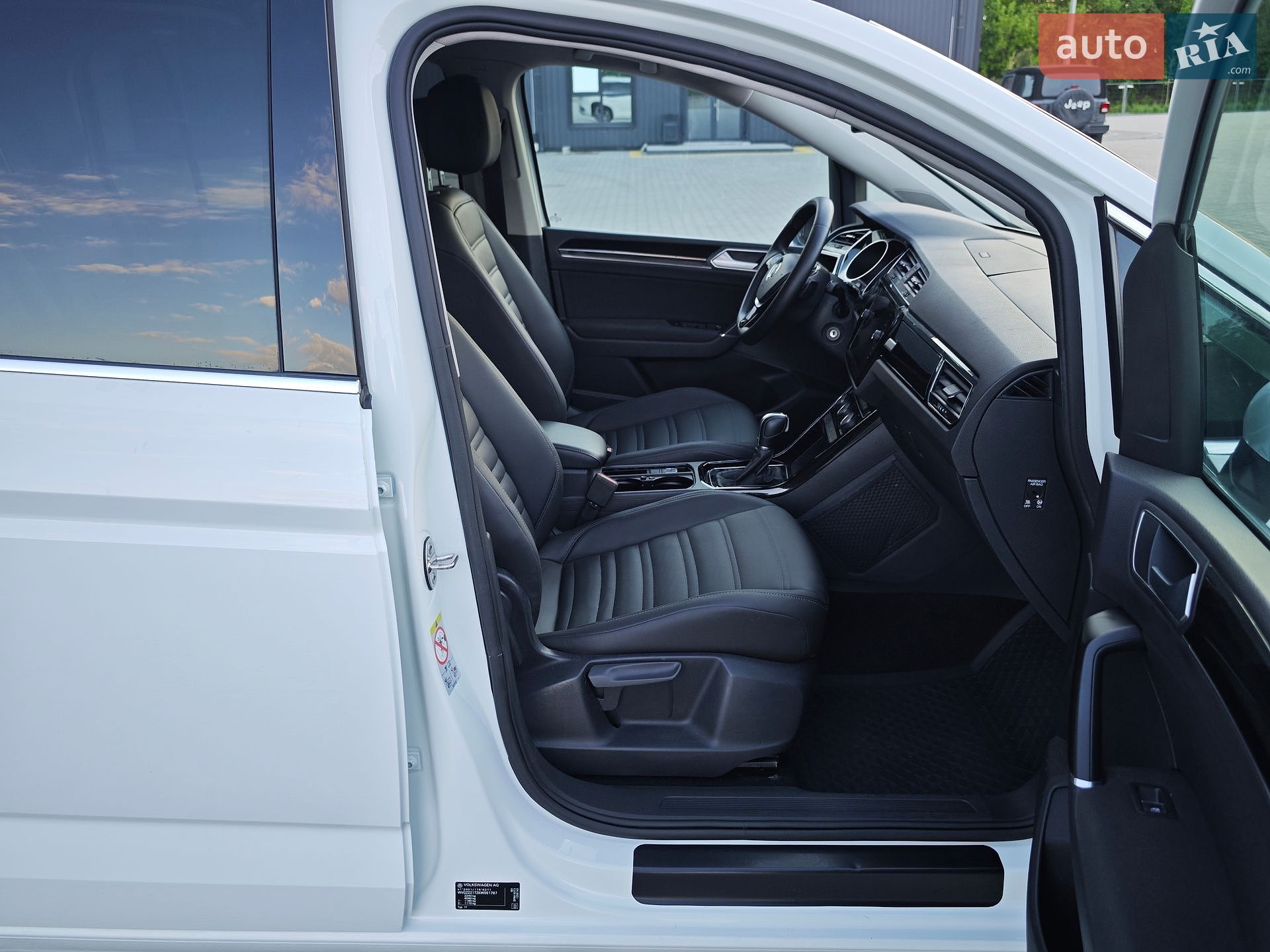 Volkswagen Touran 2019 VIN WVGZZZ1TZKW051767 фото оголошення 38 з 69