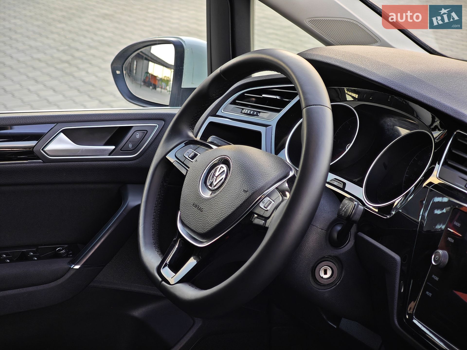 Volkswagen Touran 2019 VIN WVGZZZ1TZKW051767 фото оголошення 40 з 69