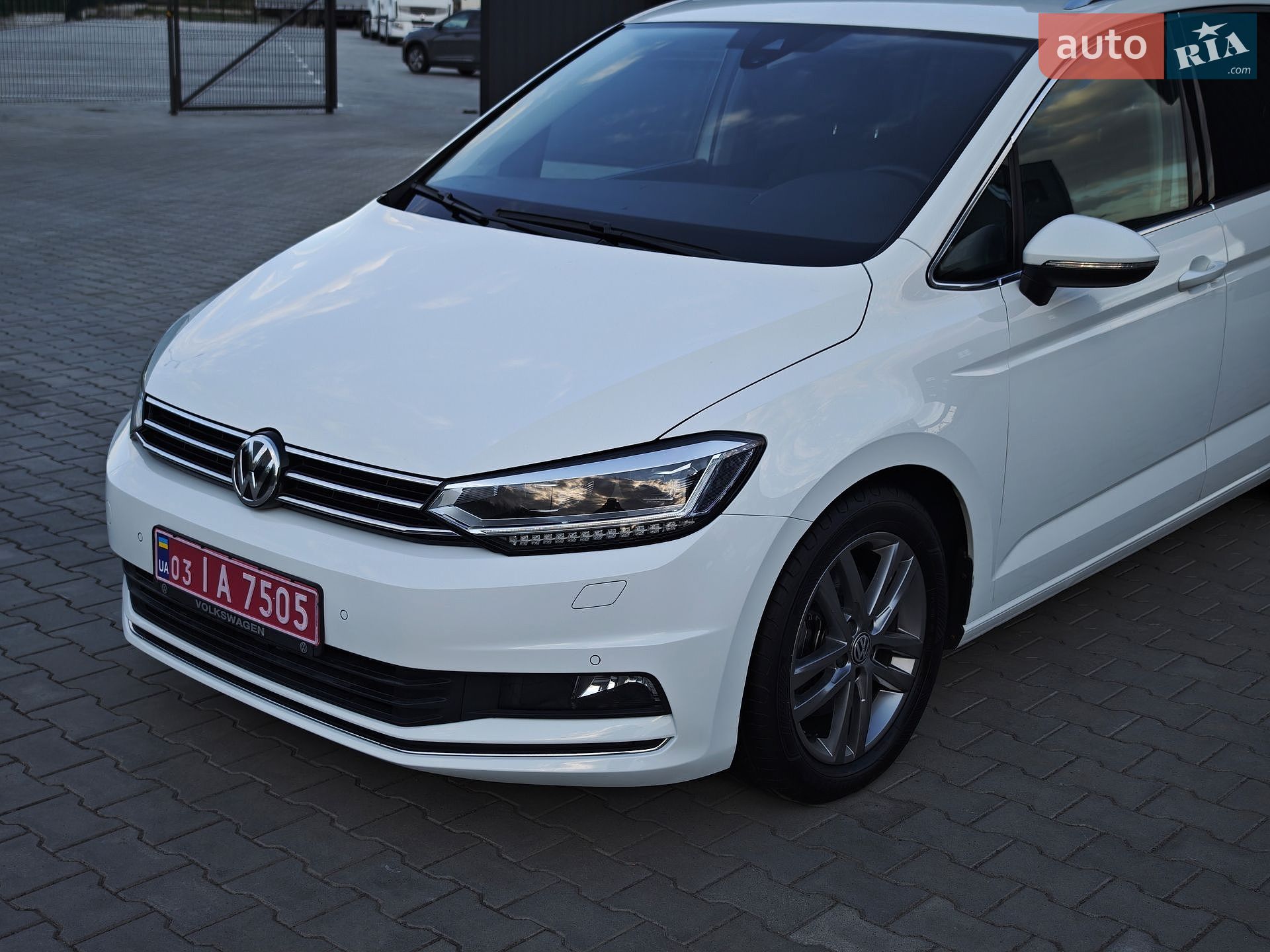 Volkswagen Touran 2019 VIN WVGZZZ1TZKW051767 фото оголошення 10 з 69