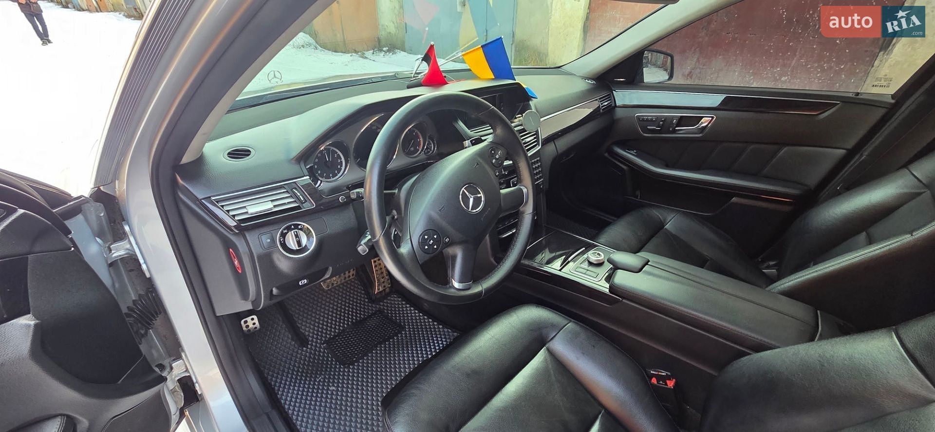 Mercedes-Benz E-Class 2011 VIN WDD2120232A425516 фото оголошення 16 з 32