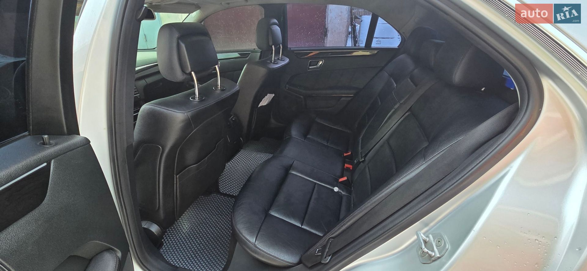 Mercedes-Benz E-Class 2011 VIN WDD2120232A425516 фото оголошення 20 з 32