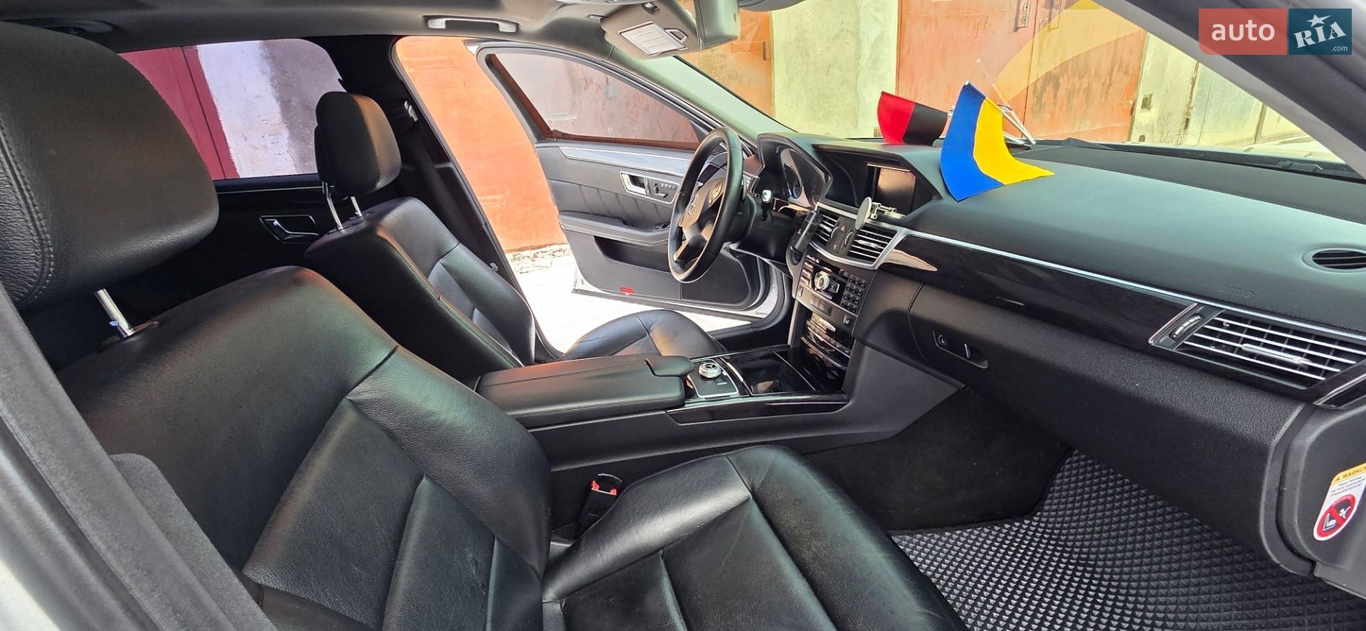 Mercedes-Benz E-Class 2011 VIN WDD2120232A425516 фото оголошення 24 з 32