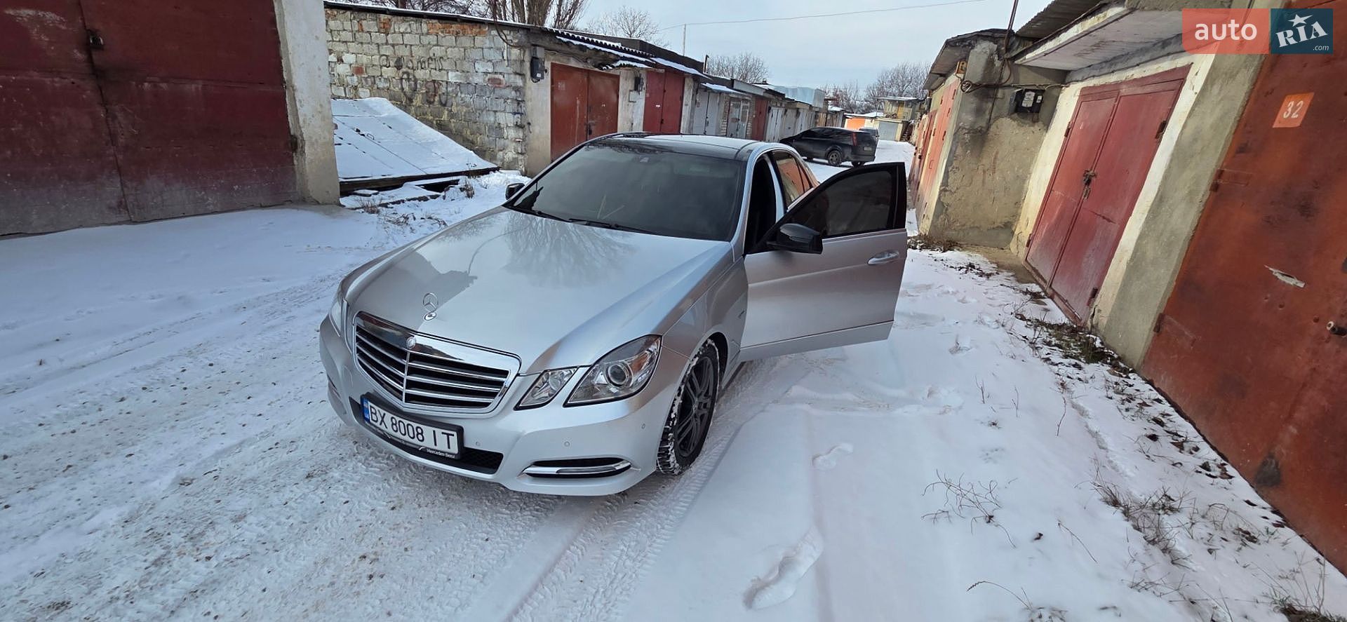Mercedes-Benz E-Class 2011 VIN WDD2120232A425516 фото оголошення 31 з 32