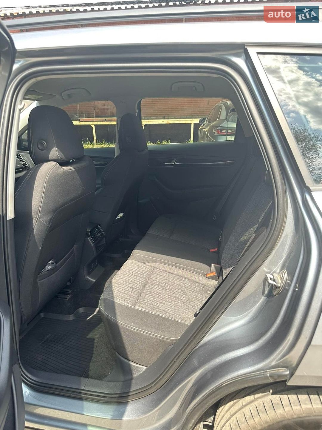 Skoda Karoq 2019 VIN TMBJR6NU6LB200057 фото оголошення 16 з 41