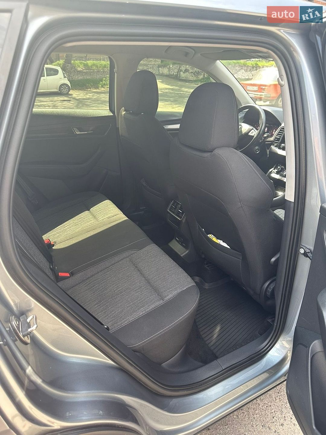 Skoda Karoq 2019 VIN TMBJR6NU6LB200057 фото оголошення 21 з 41