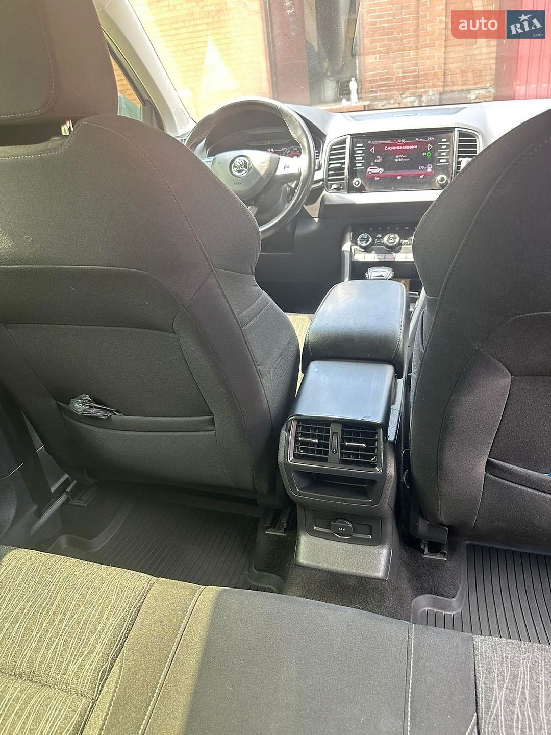 Skoda Karoq 2019 VIN TMBJR6NU6LB200057 фото оголошення 30 з 41