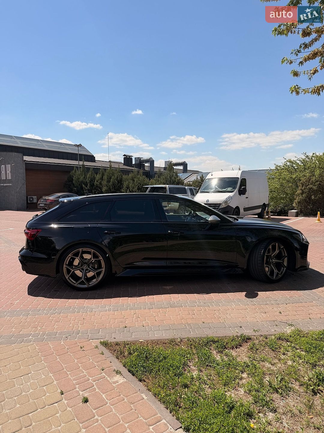 Audi RS6 2025 VIN WUAZZZF29SN906991 фото оголошення 14 з 30
