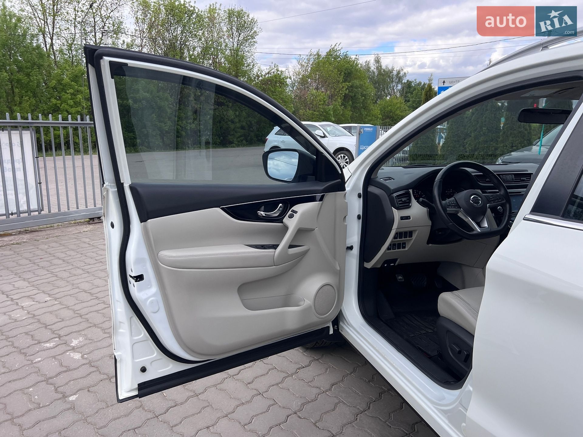 Nissan Rogue Sport 2017 VIN JN1BJ1CR7HW109413 фото оголошення 14 з 51