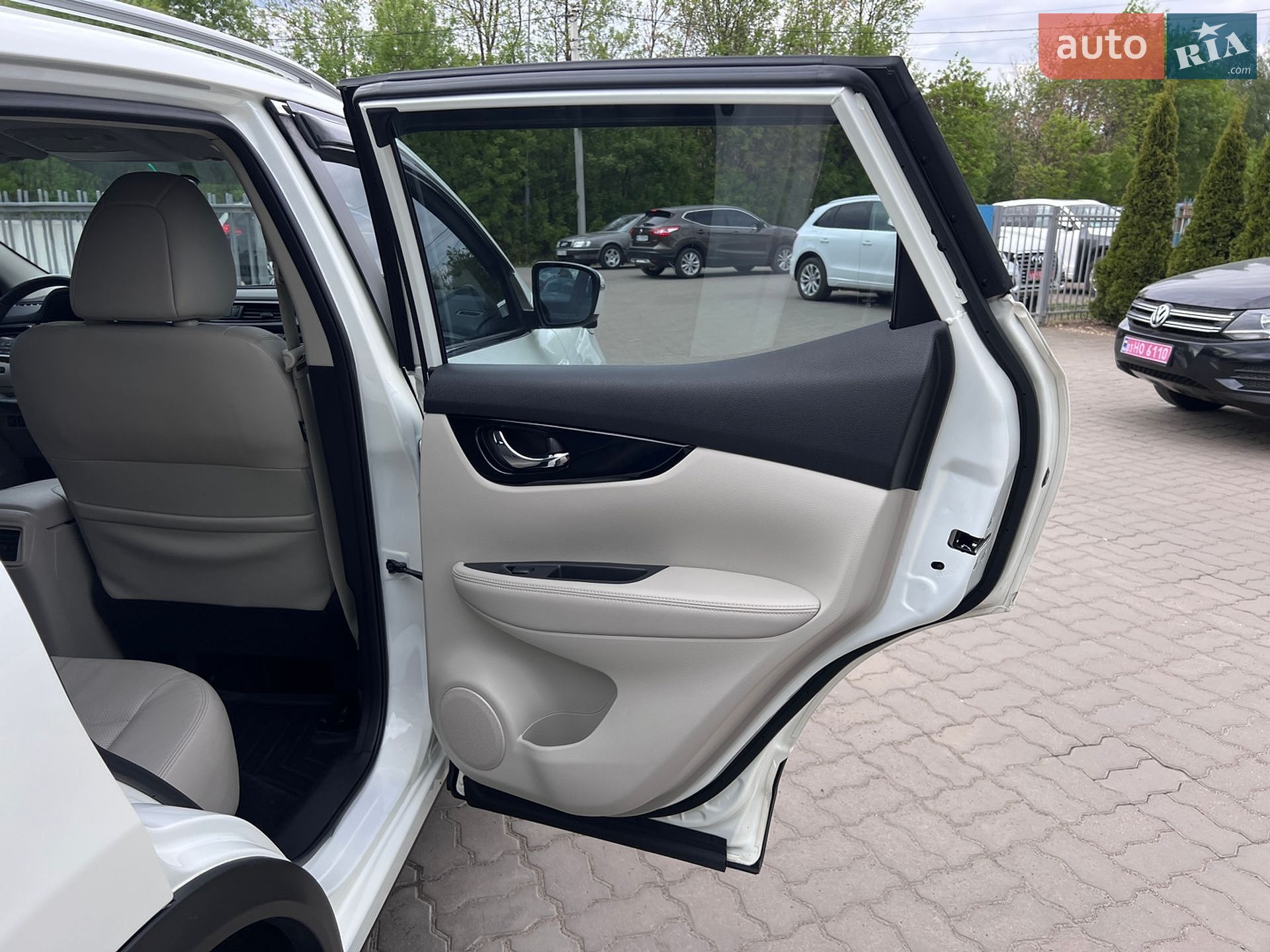 Nissan Rogue Sport 2017 VIN JN1BJ1CR7HW109413 фото оголошення 34 з 51
