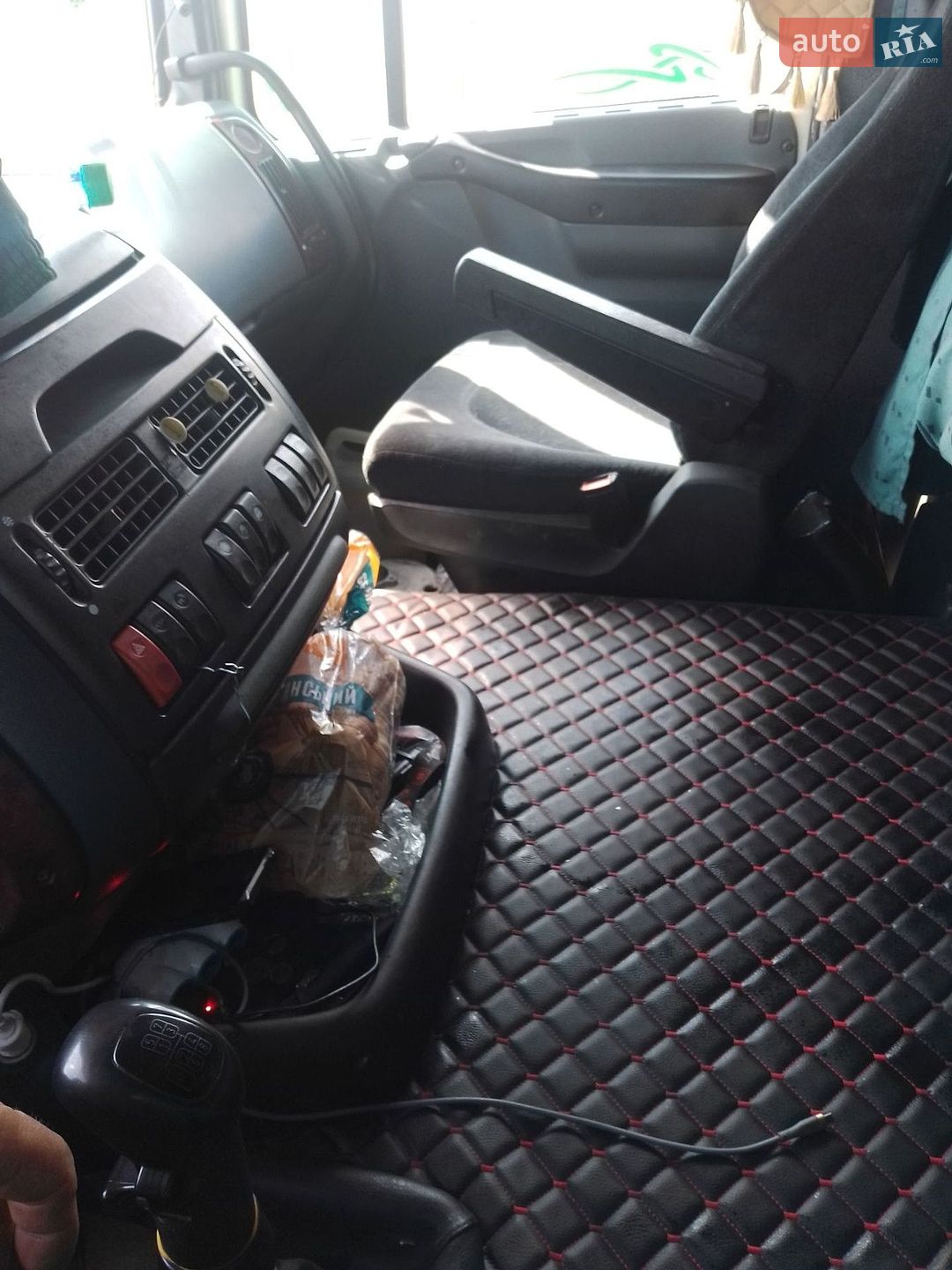 DAF TE 2000 VIN XLRTE47XS0E527100 фото оголошення 2 з 8