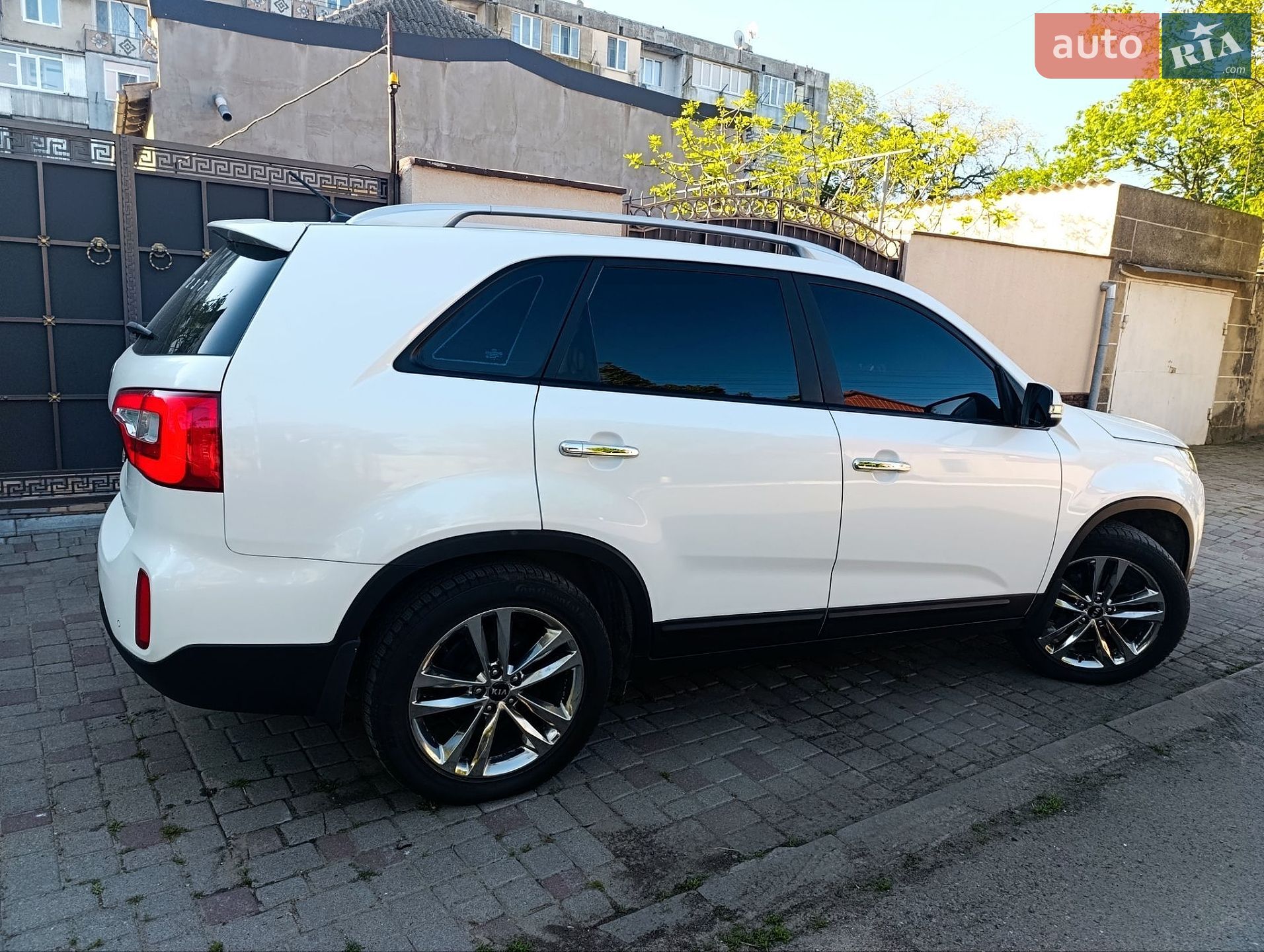 Kia Sorento 2014 VIN KNAKW815BEA539641 фото оголошення 14 з 58