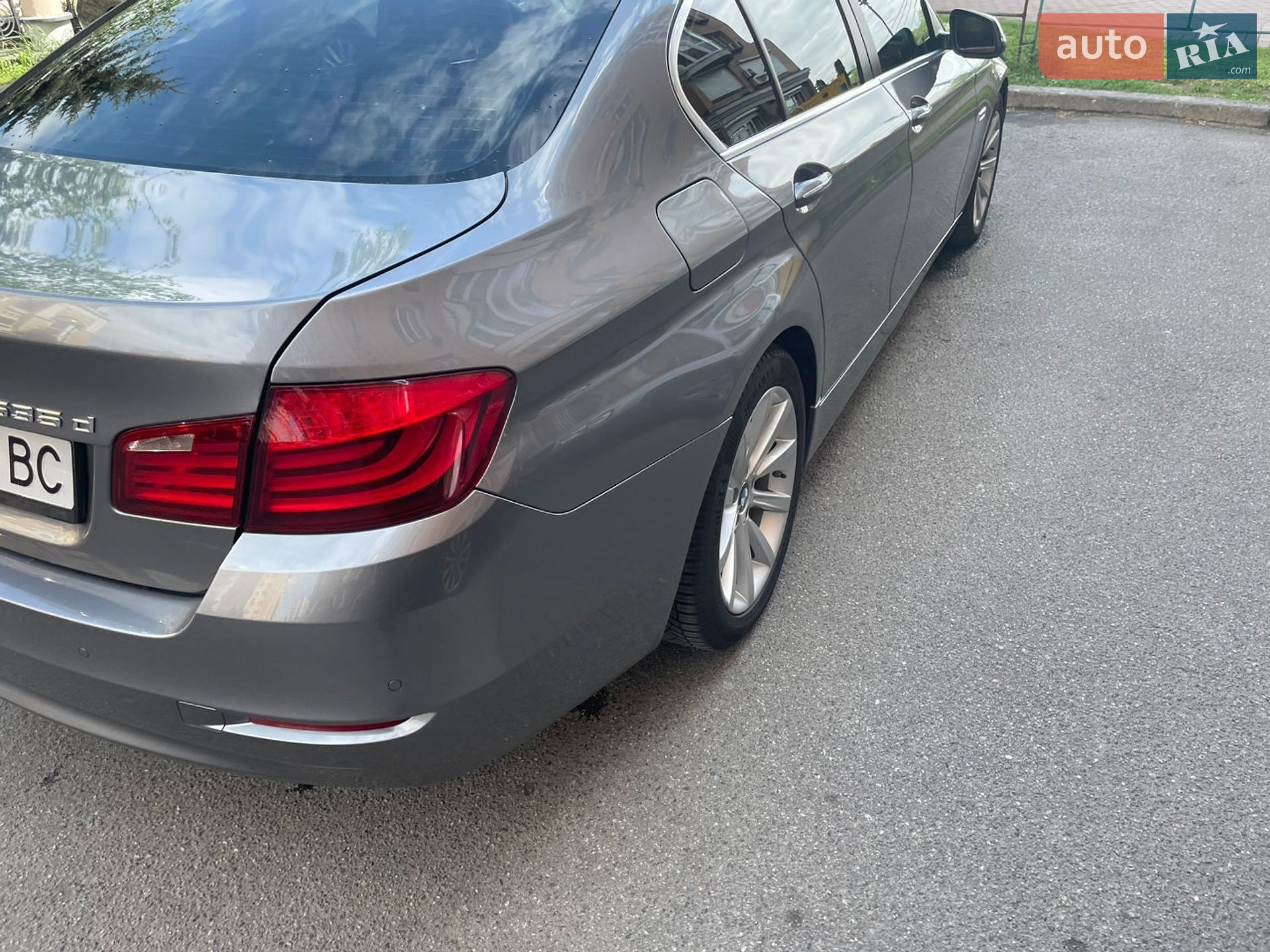 BMW 5 Series 2013 VIN WBAFV3C50EDZ33656 фото оголошення 22 з 65