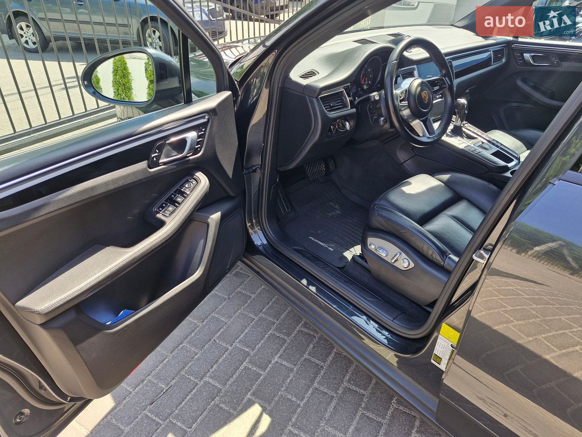 Porsche Macan 2018 VIN WP1AA2A51JLB10996 фото оголошення 15 з 23