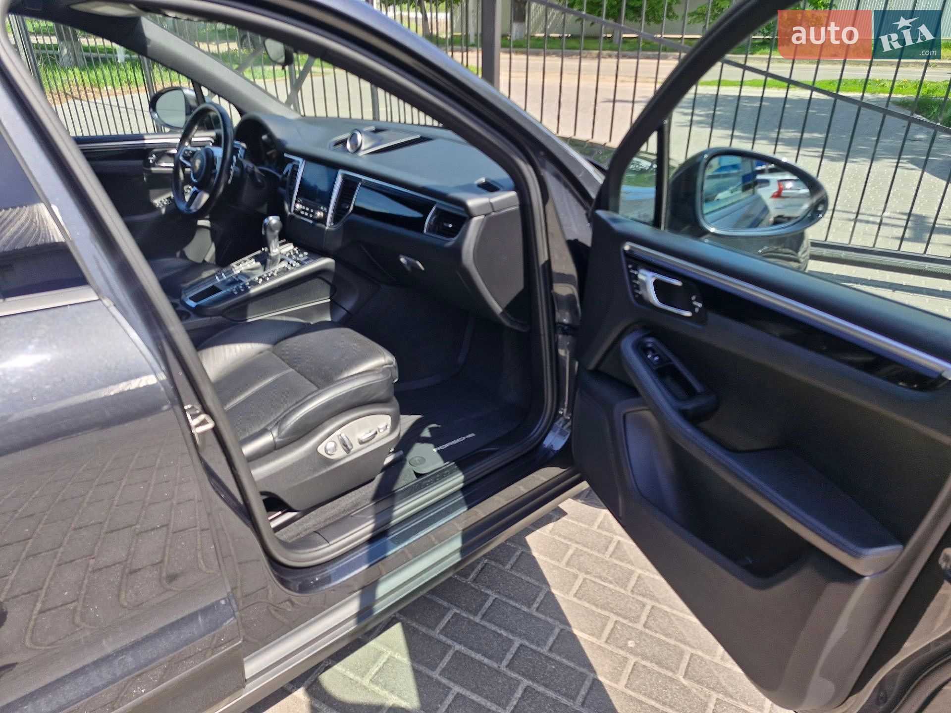 Porsche Macan 2018 VIN WP1AA2A51JLB10996 фото оголошення 16 з 23