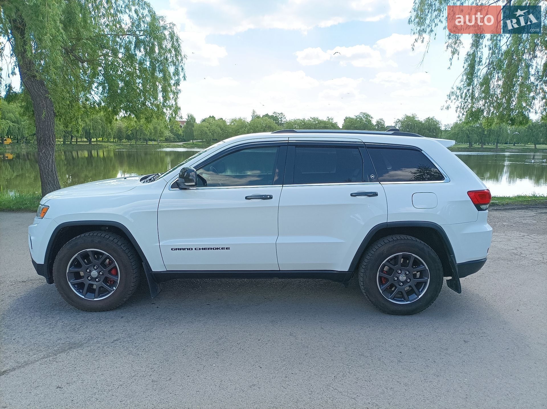 Jeep Grand Cherokee 2013 VIN 1C4RJEBM2EC317169 фото оголошення 8 з 30