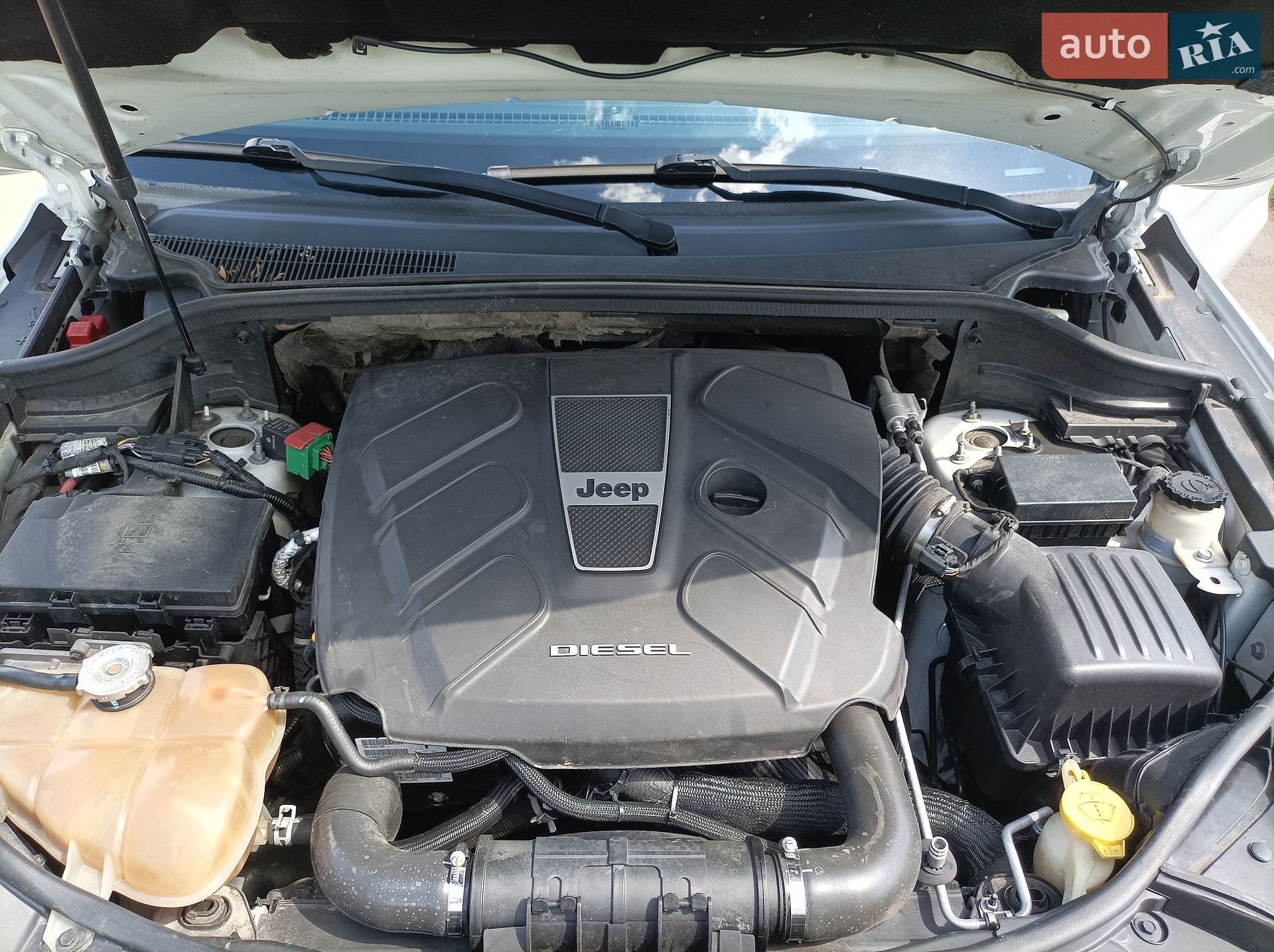 Jeep Grand Cherokee 2013 VIN 1C4RJEBM2EC317169 фото оголошення 25 з 30