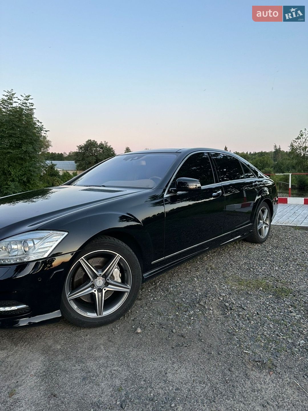 Mercedes-Benz S-Class 2010 VIN WDDNG8GB9AA337646 фото оголошення 4 з 46