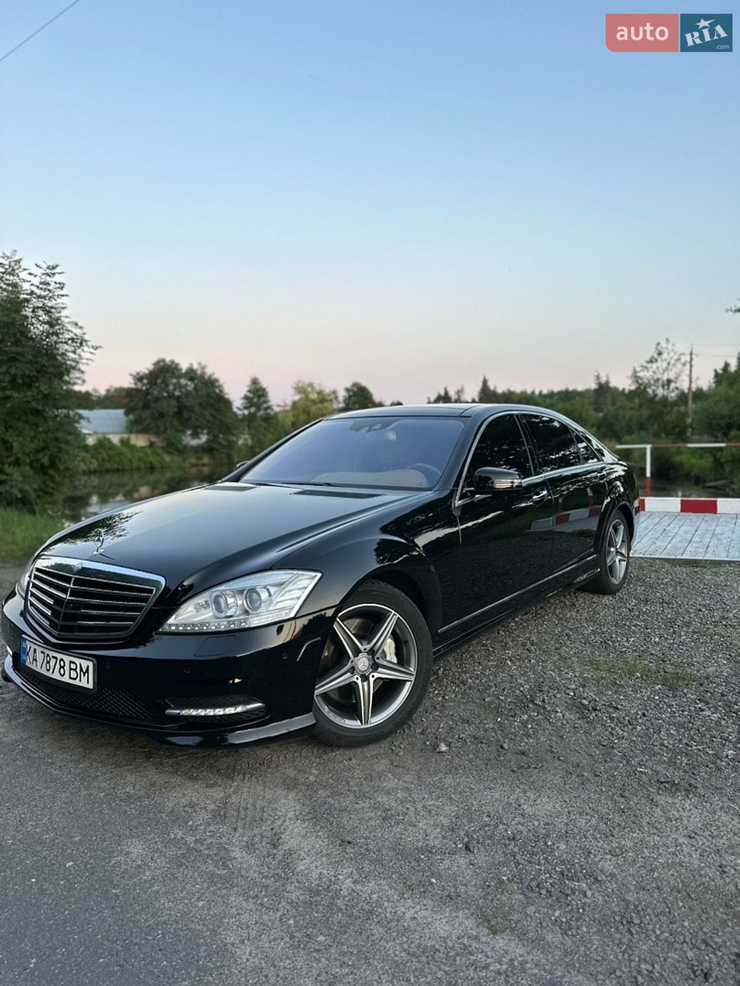 Mercedes-Benz S-Class 2010 VIN WDDNG8GB9AA337646 фото оголошення 5 з 46