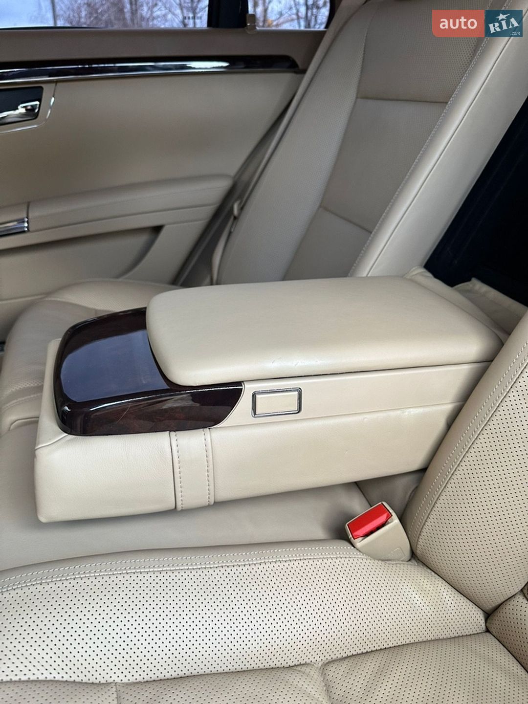 Mercedes-Benz S-Class 2010 VIN WDDNG8GB9AA337646 фото оголошення 45 з 46