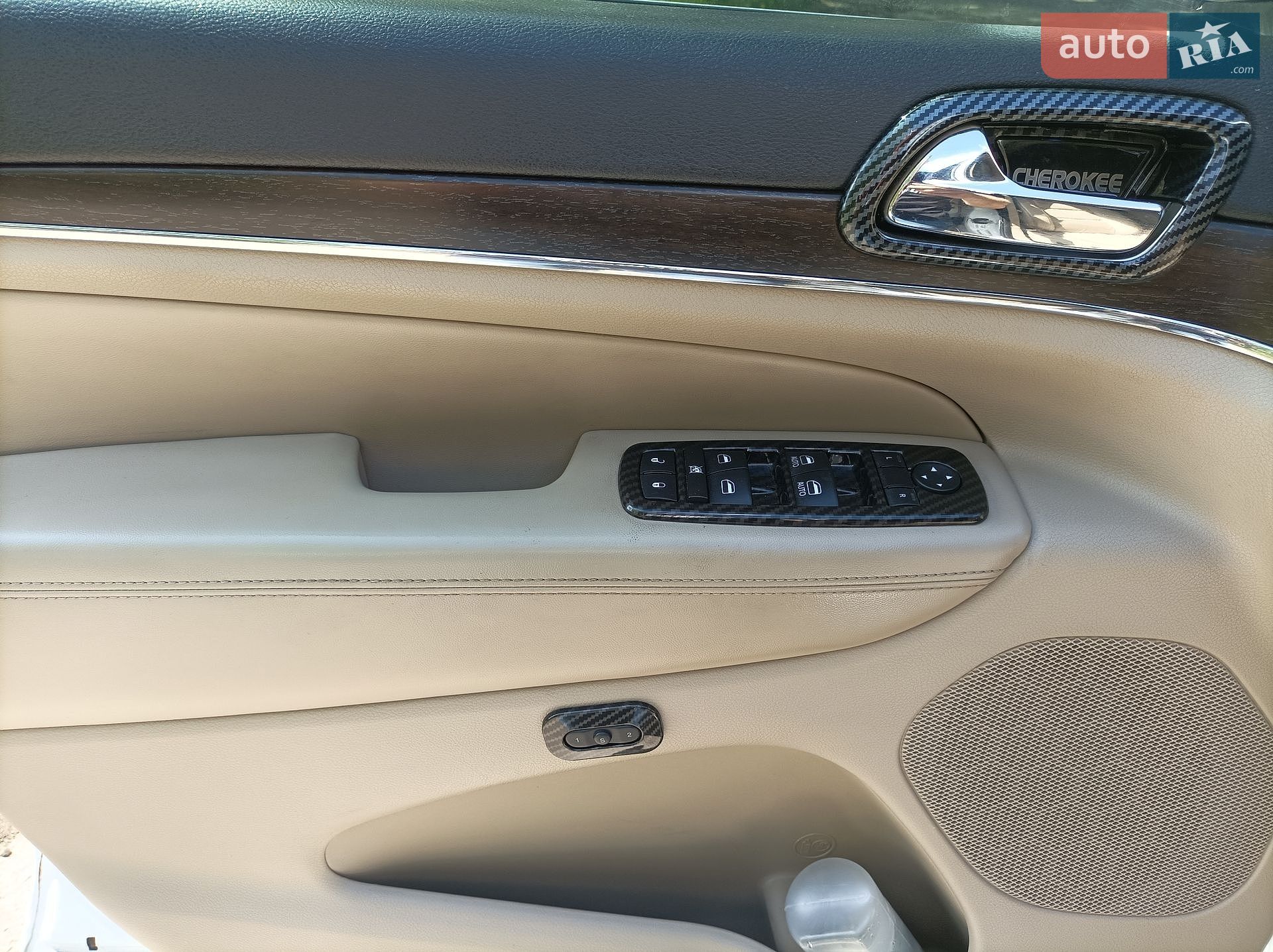 Jeep Grand Cherokee 2013 VIN 1C4RJEBM2EC317169 фото оголошення 11 з 30