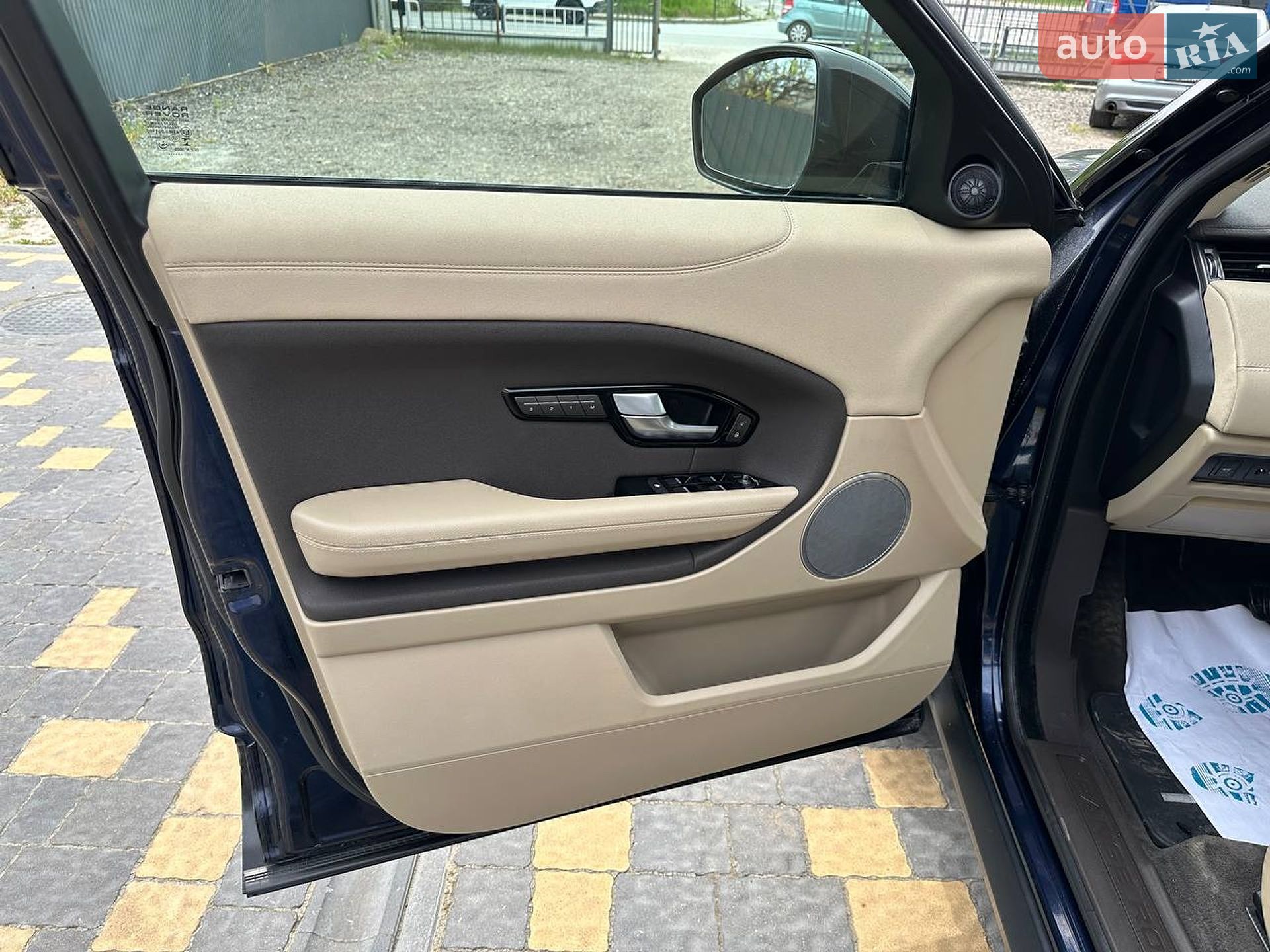 Land Rover Range Rover Evoque 2018 VIN SALVP2RX1JH272646 фото оголошення 17 з 36