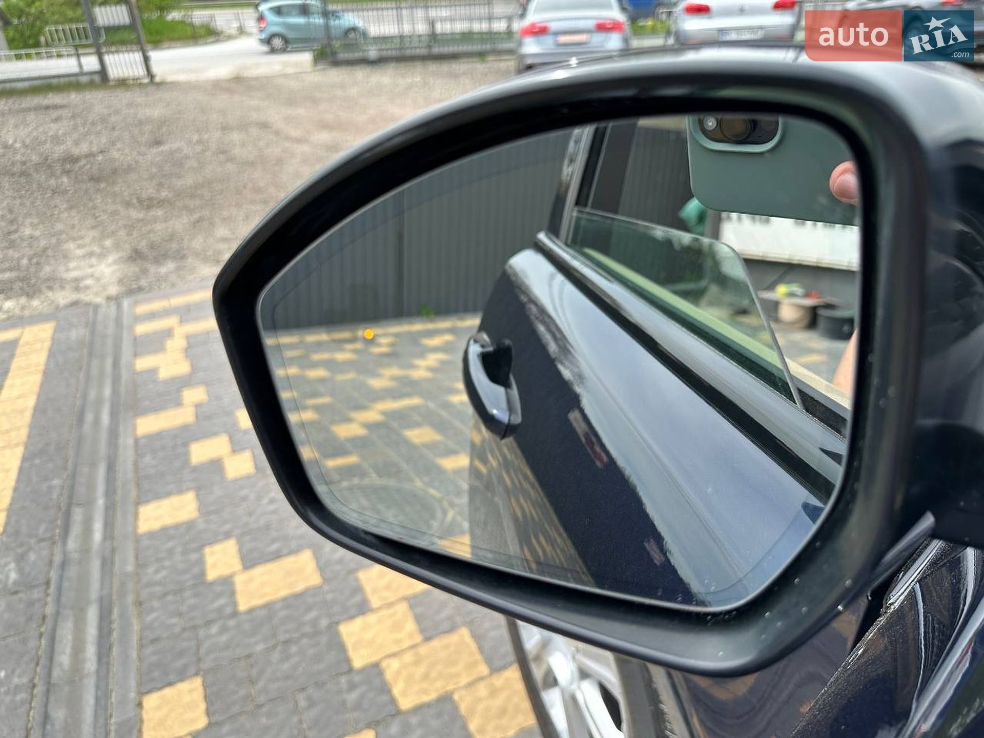 Land Rover Range Rover Evoque 2018 VIN SALVP2RX1JH272646 фото оголошення 18 з 36