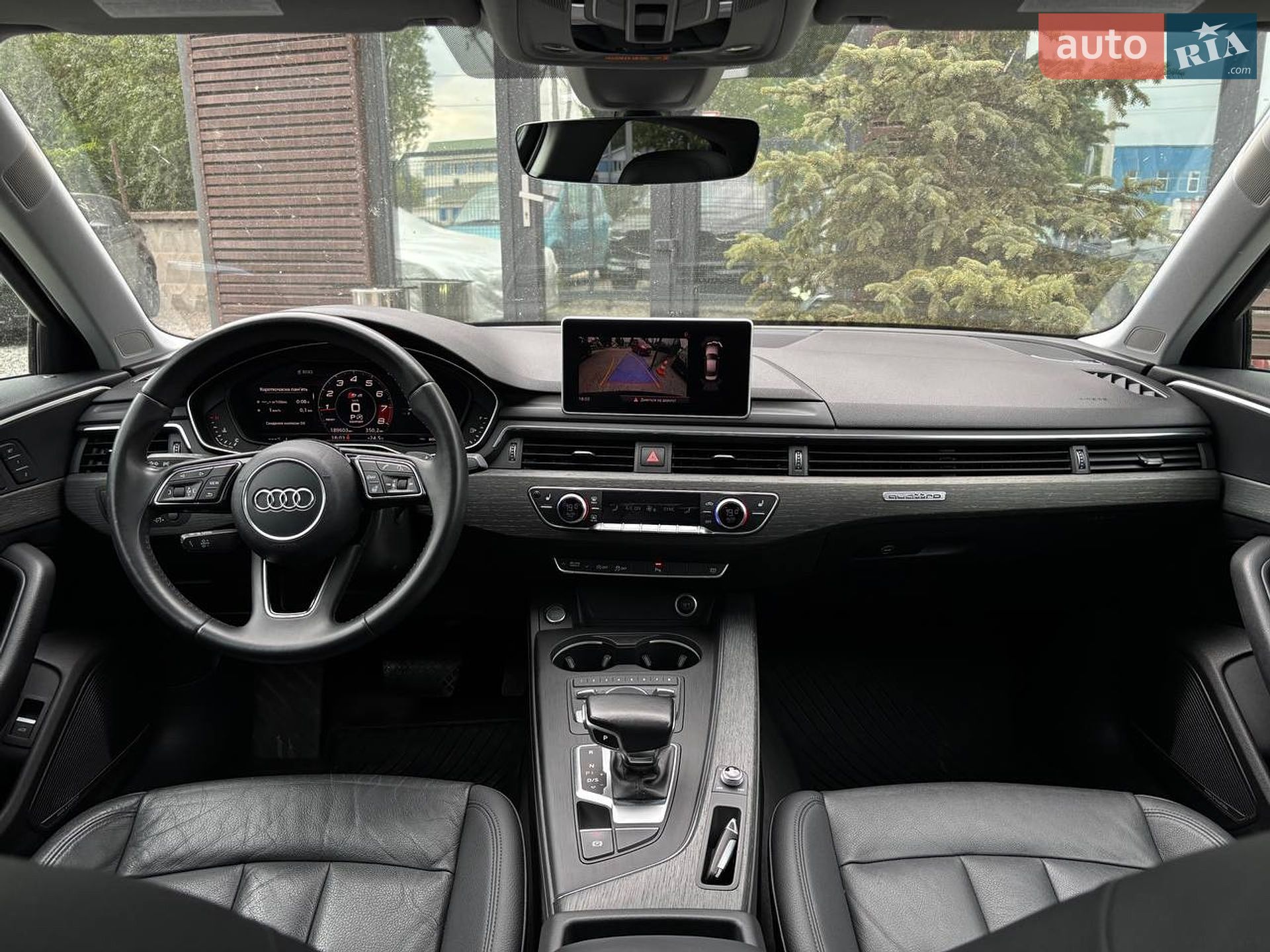 Audi A4 2017 VIN WAUENAF43HN063743 фото оголошення 10 з 28